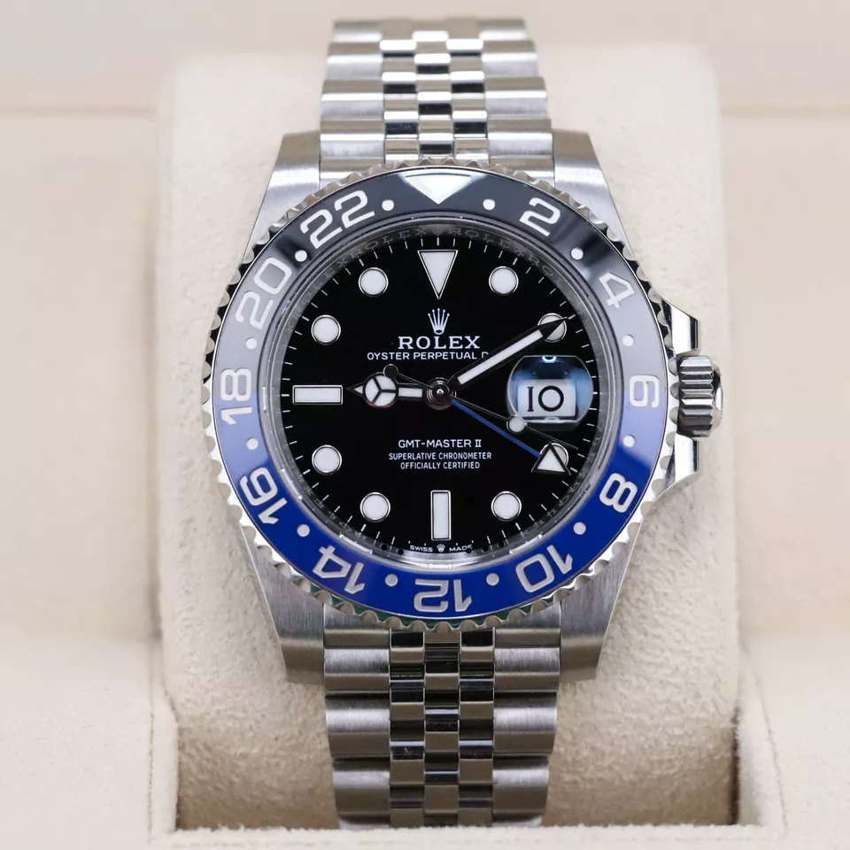 2024 Rolex GMT-Master II Batgirl 40mm Jubilee Blue Black 126710BLNR - Image 4