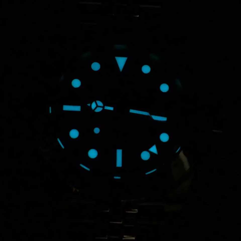 2024 Rolex GMT-Master II “Batgirl” 40mm Jubilee Blue Black Bezel - Image 9