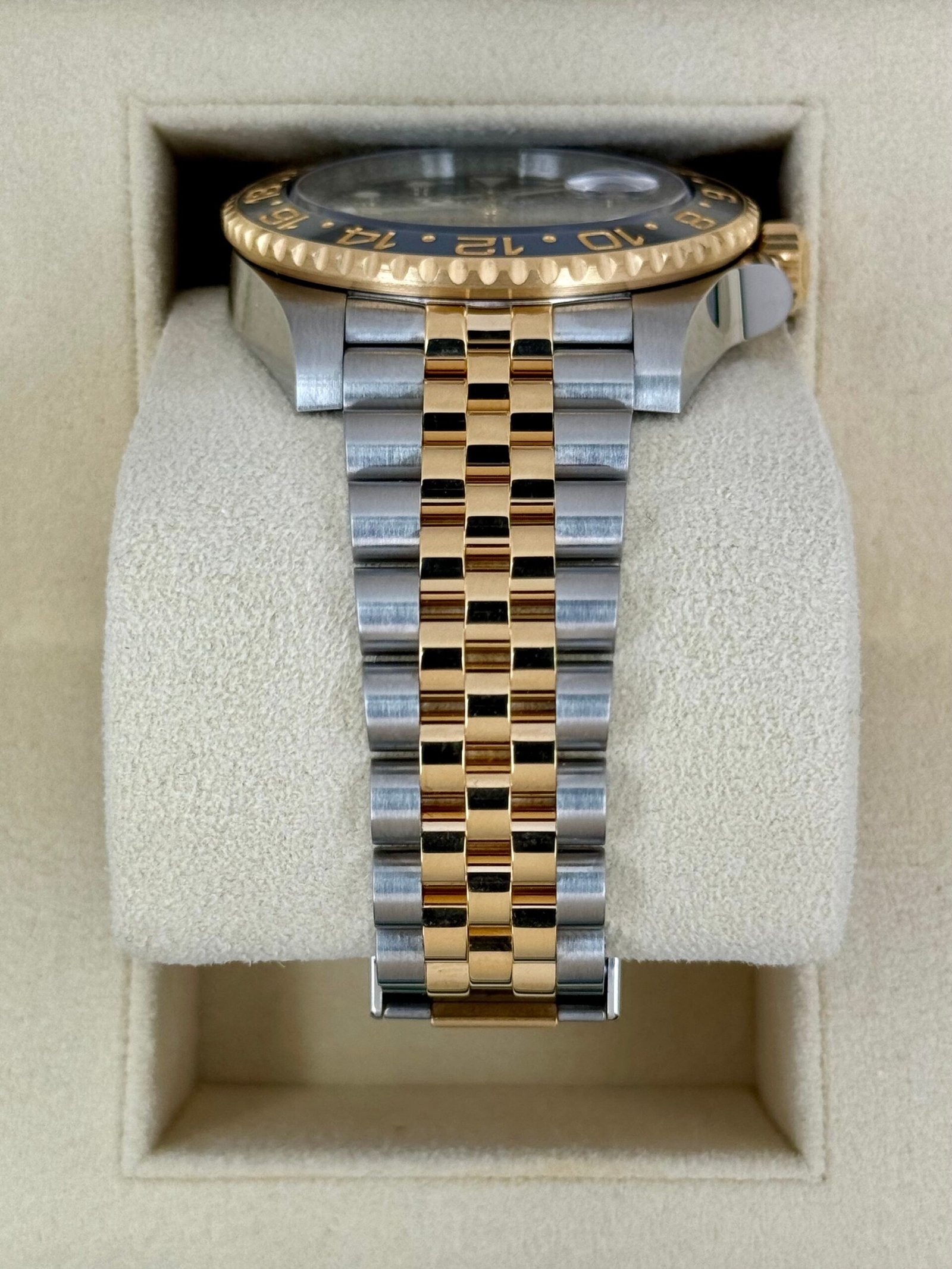 2024 Rolex GMT-Master II 40mm 126713GRNR Two-Tone Jubilee Black Dial - Image 3