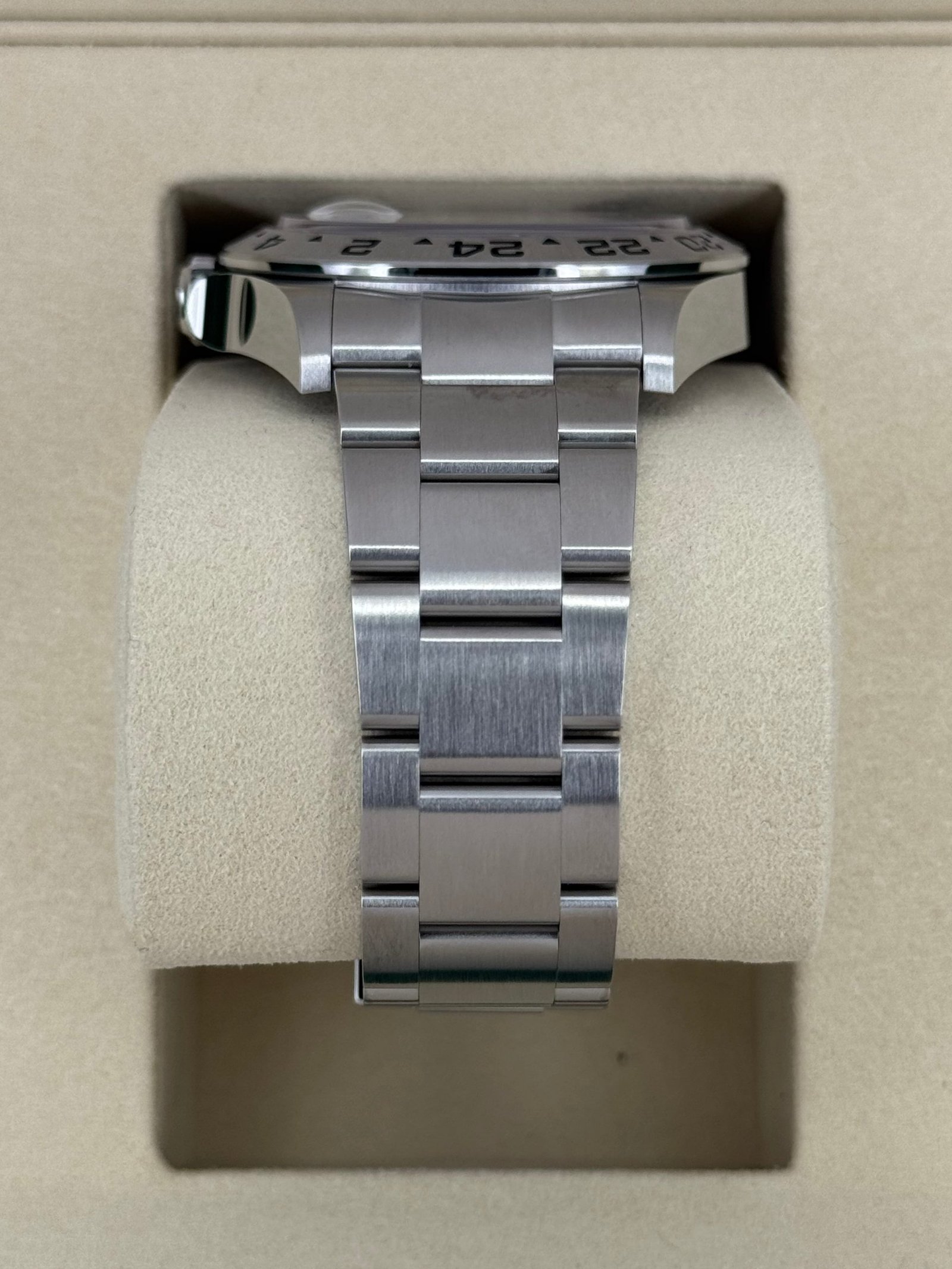 2025 Rolex Explorer II 42mm 226570 Polar White Dial (Unworn) - Image 4
