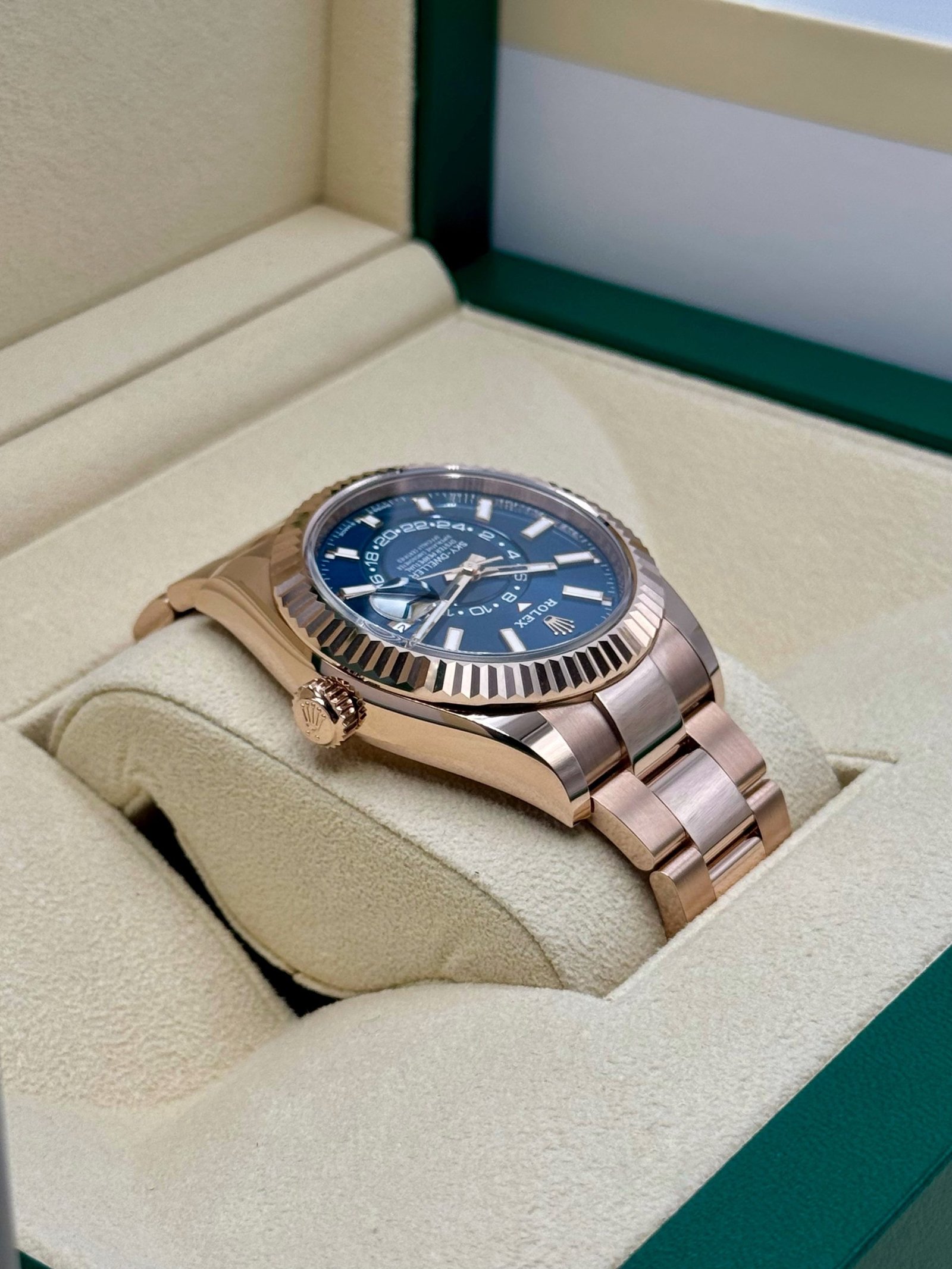2025 Rolex Sky-Dweller 42mm 336935 Rose Gold Blue Dial (Unworn) - Image 6