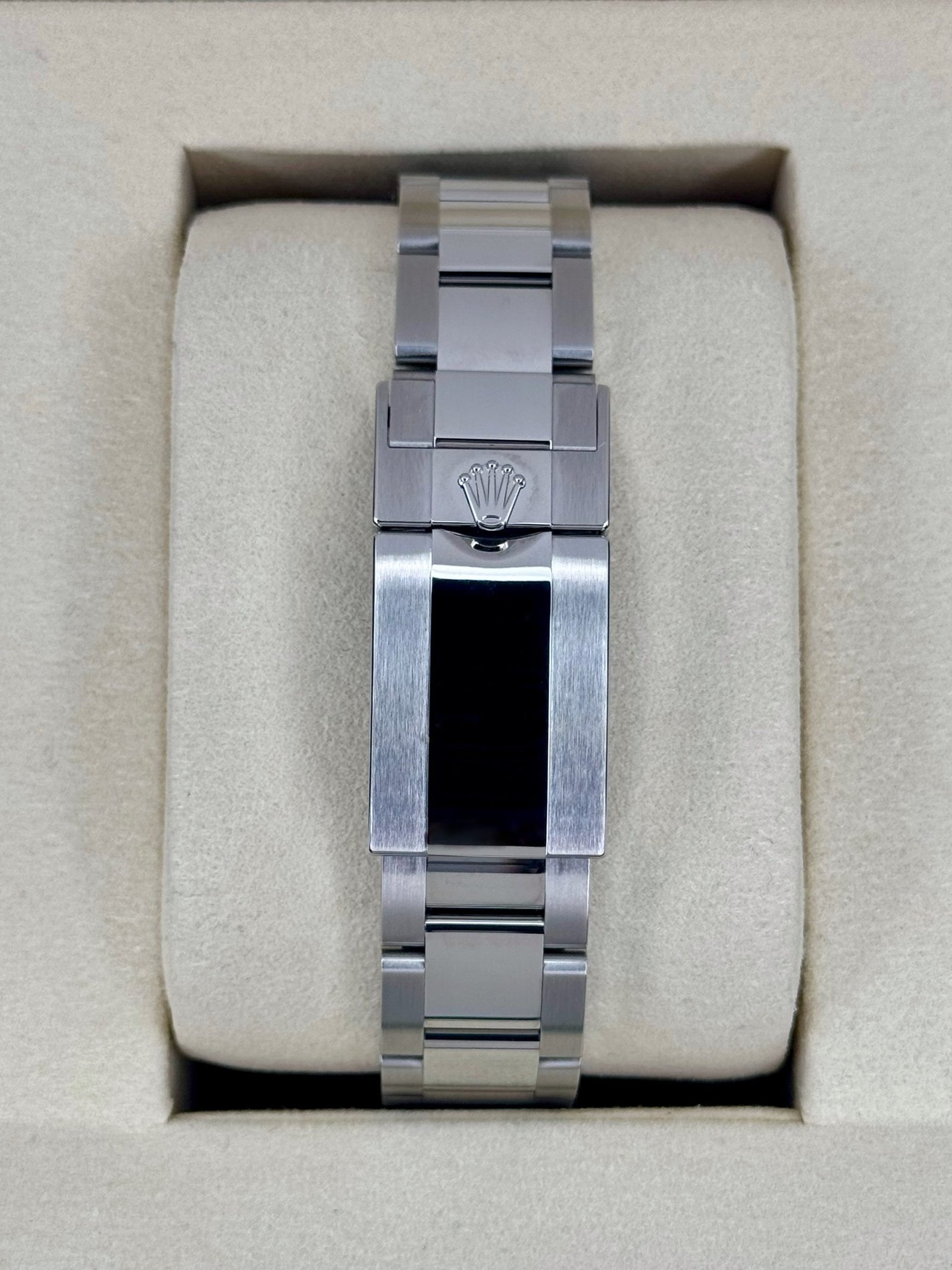 2025 Rolex Daytona 40mm 126500LN Stainless Steel Black Dial (Unworn) - Image 2