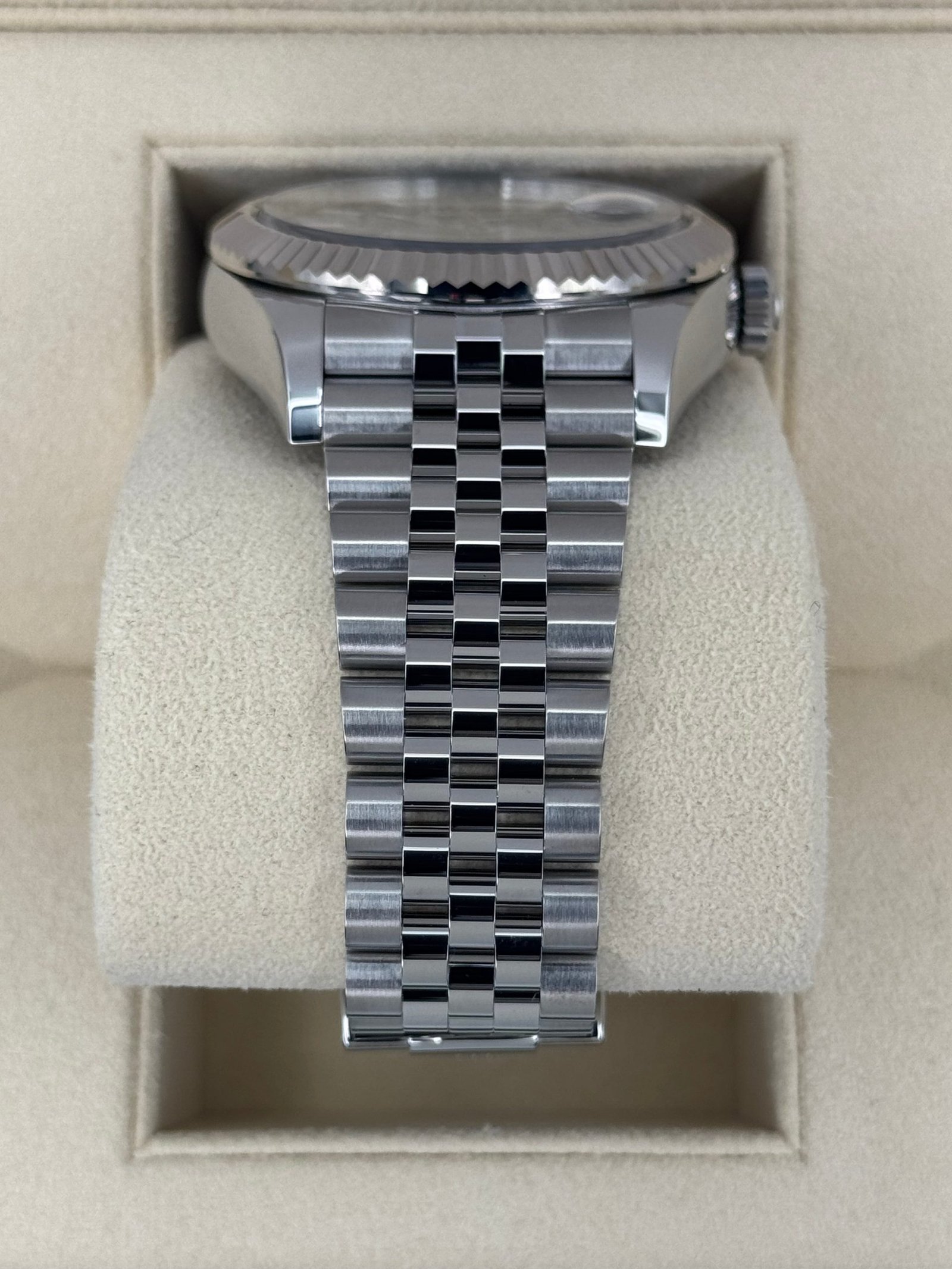 2024 Rolex Sky-Dweller 42mm 336934 Jubilee Blue Dial (Unworn) - Image 3