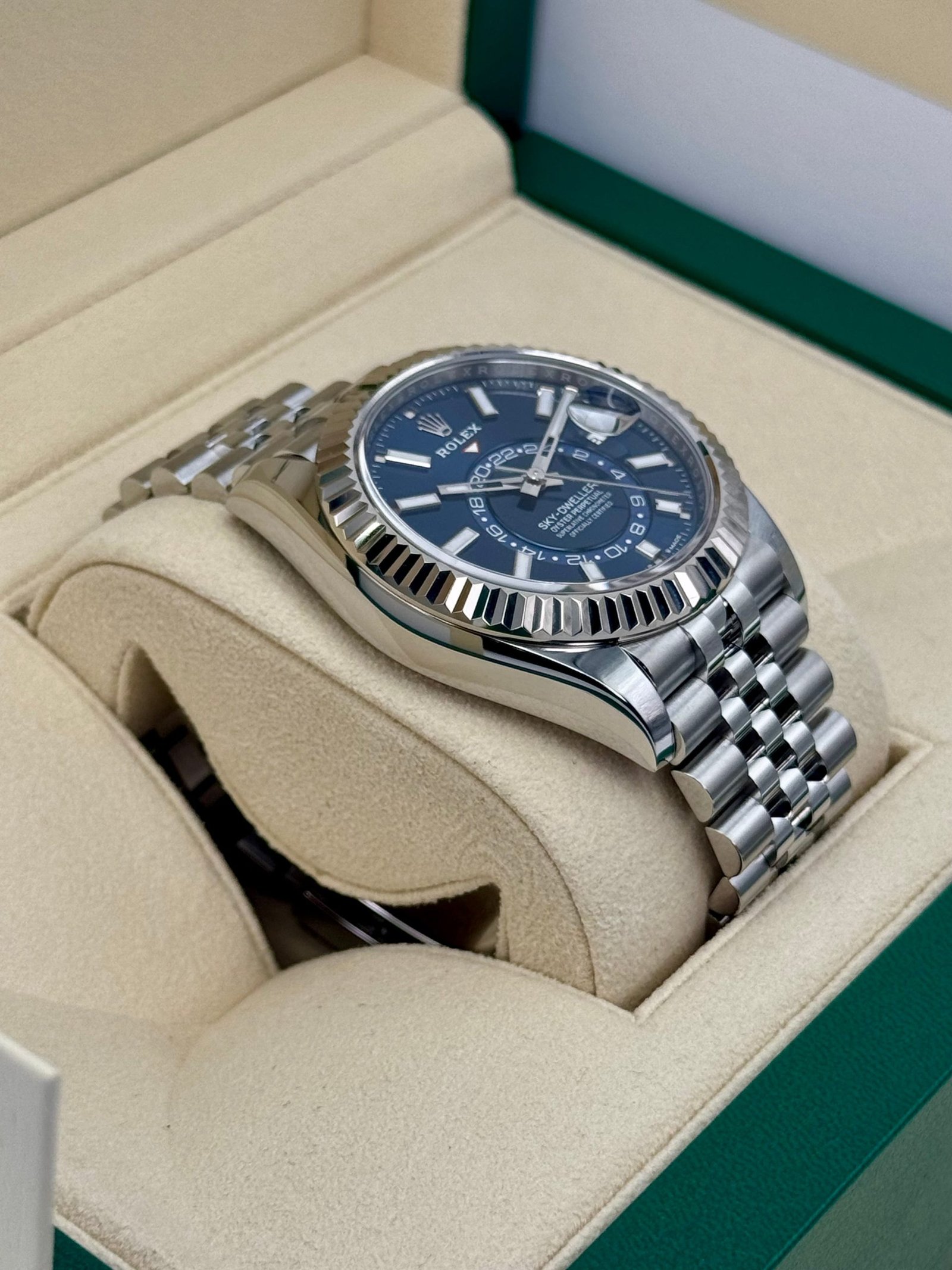 2024 Rolex Sky-Dweller 42mm 336934 Jubilee Blue Dial (Unworn) - Image 6