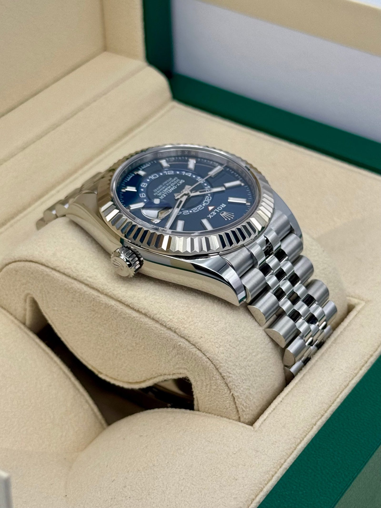 2024 Rolex Sky-Dweller 42mm 336934 Jubilee Blue Dial (Unworn) - Image 8