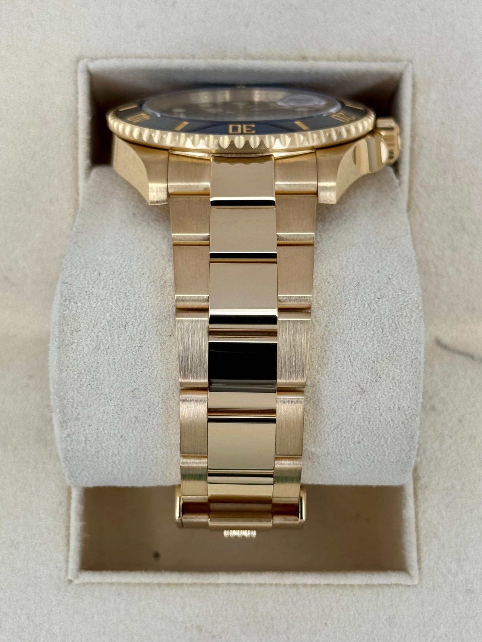 2022 Rolex Submariner 41mm 126618LN Yellow Gold Black Dial - Image 3