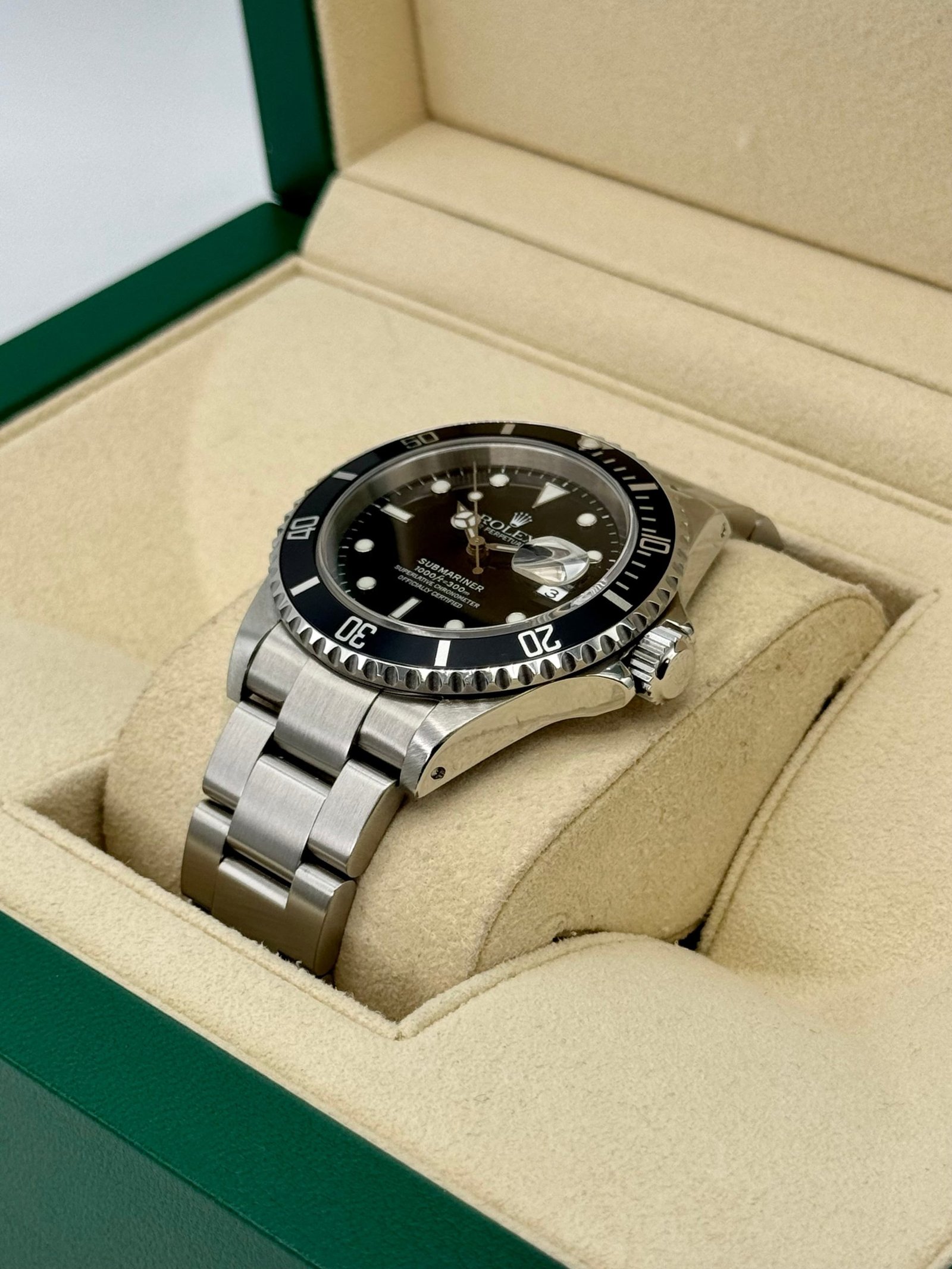 2002 Rolex Submariner Date 40mm 16610 Stainless Steel Black Dial - Image 5