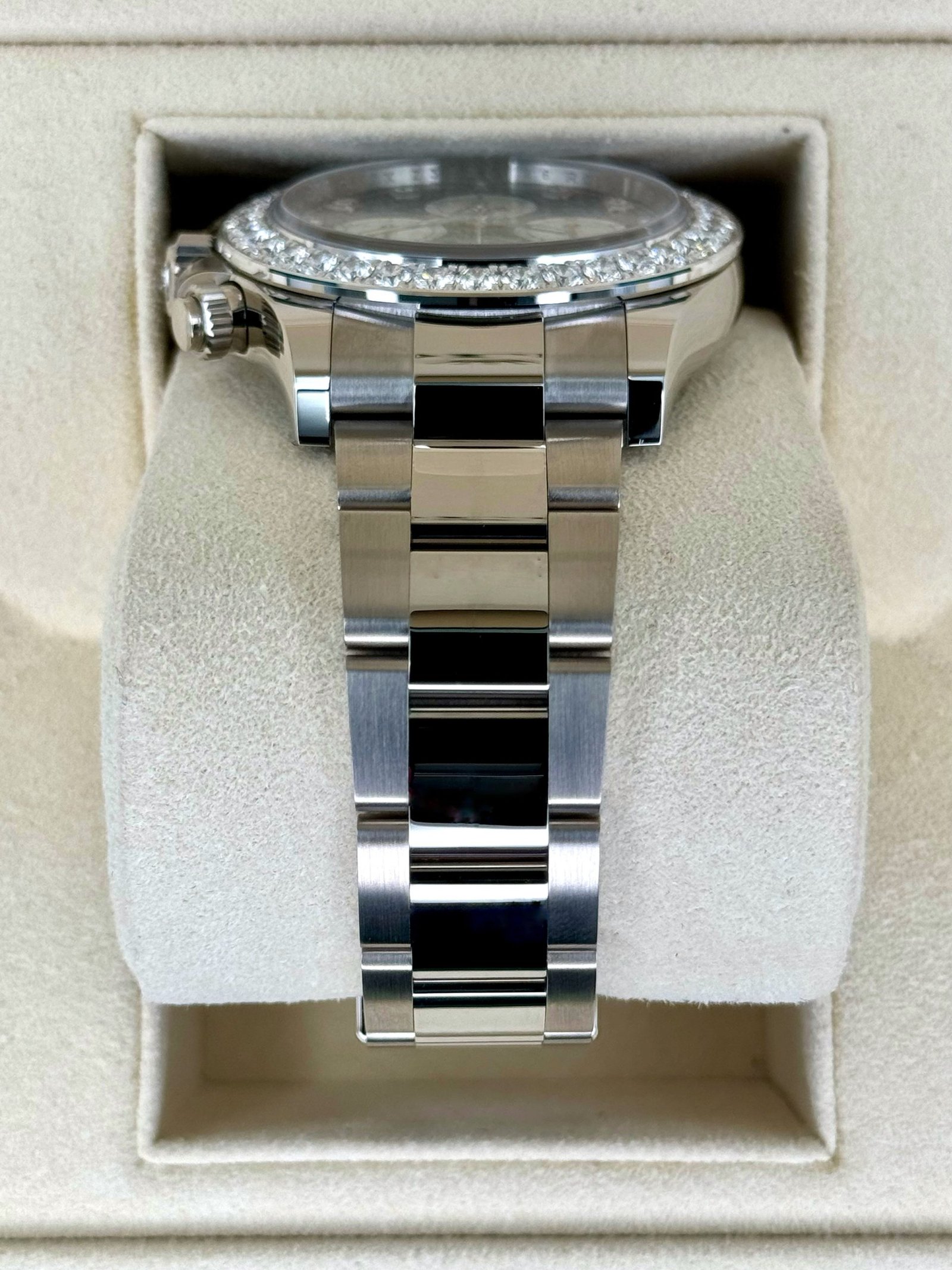 2024 Rolex Daytona 40mm 126579RBR Mother of Pearl Diamond Dial (Unworn) - Image 4