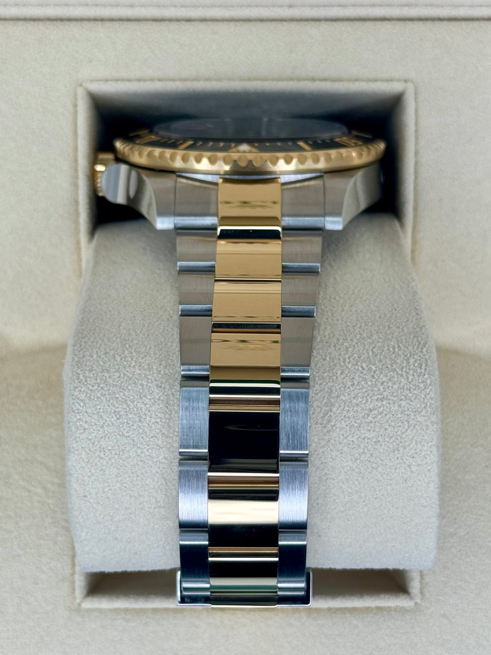 2022 Rolex Sea-Dweller 43mm 126603 Two-Tone Black Dial - Image 4