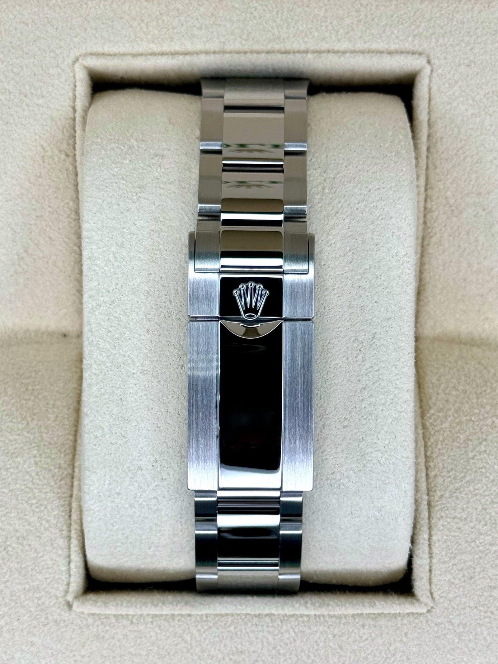 2024 Rolex Daytona 40mm 126500LN Stainless Steel Black Dial - Image 2
