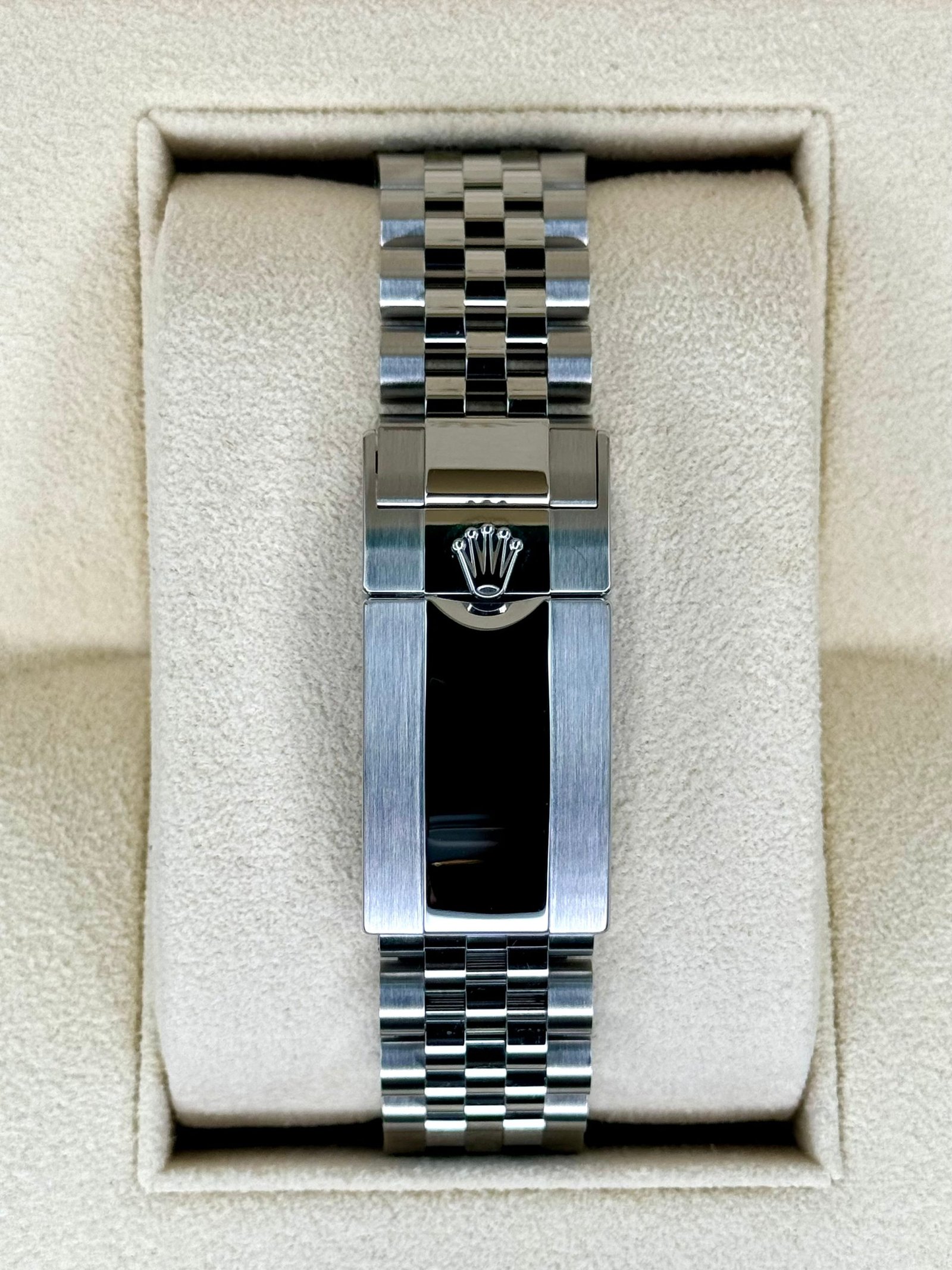 2024 Rolex GMT-Master II “Batgirl” 40mm 126710BLNR Jubilee (Unworn) - Image 2