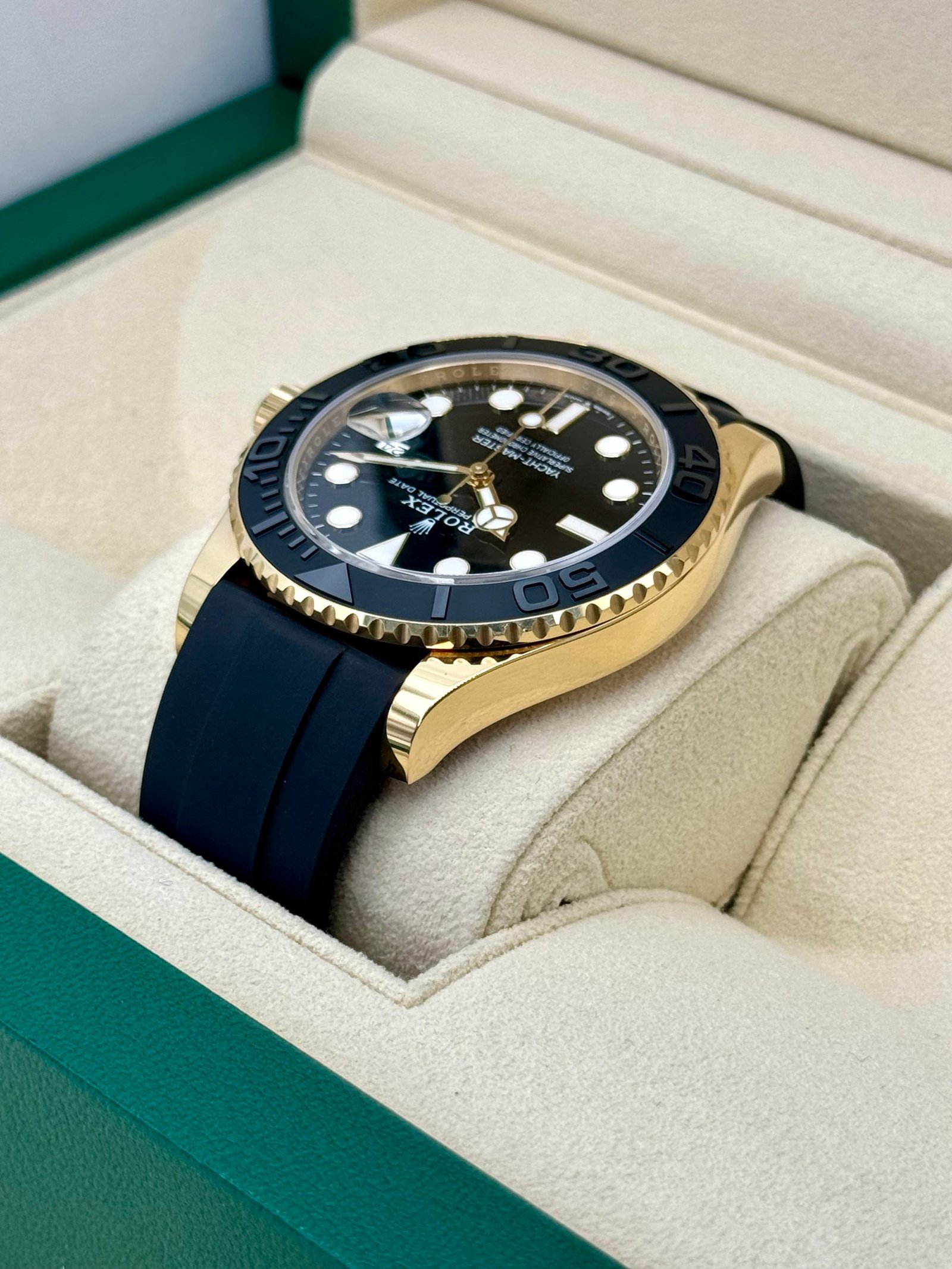 2024 Rolex Yacht-Master 42mm 226658 Gold Oysterflex Black Dial - Image 7