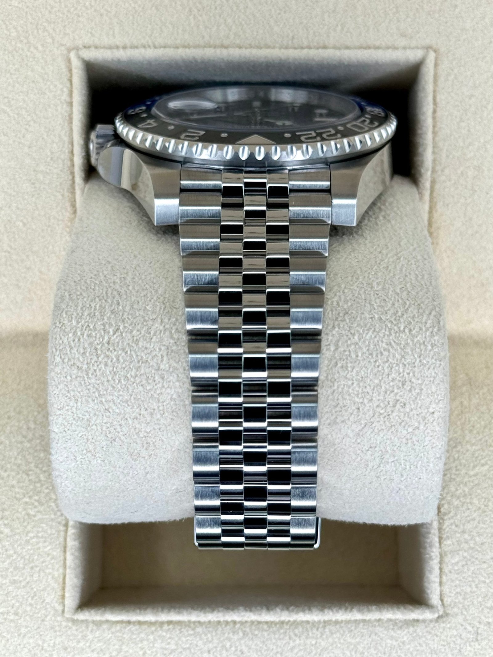 2023 Rolex GMT-Master II “Batgirl” 40mm 126710BLNR Jubilee Black Dial - Image 4