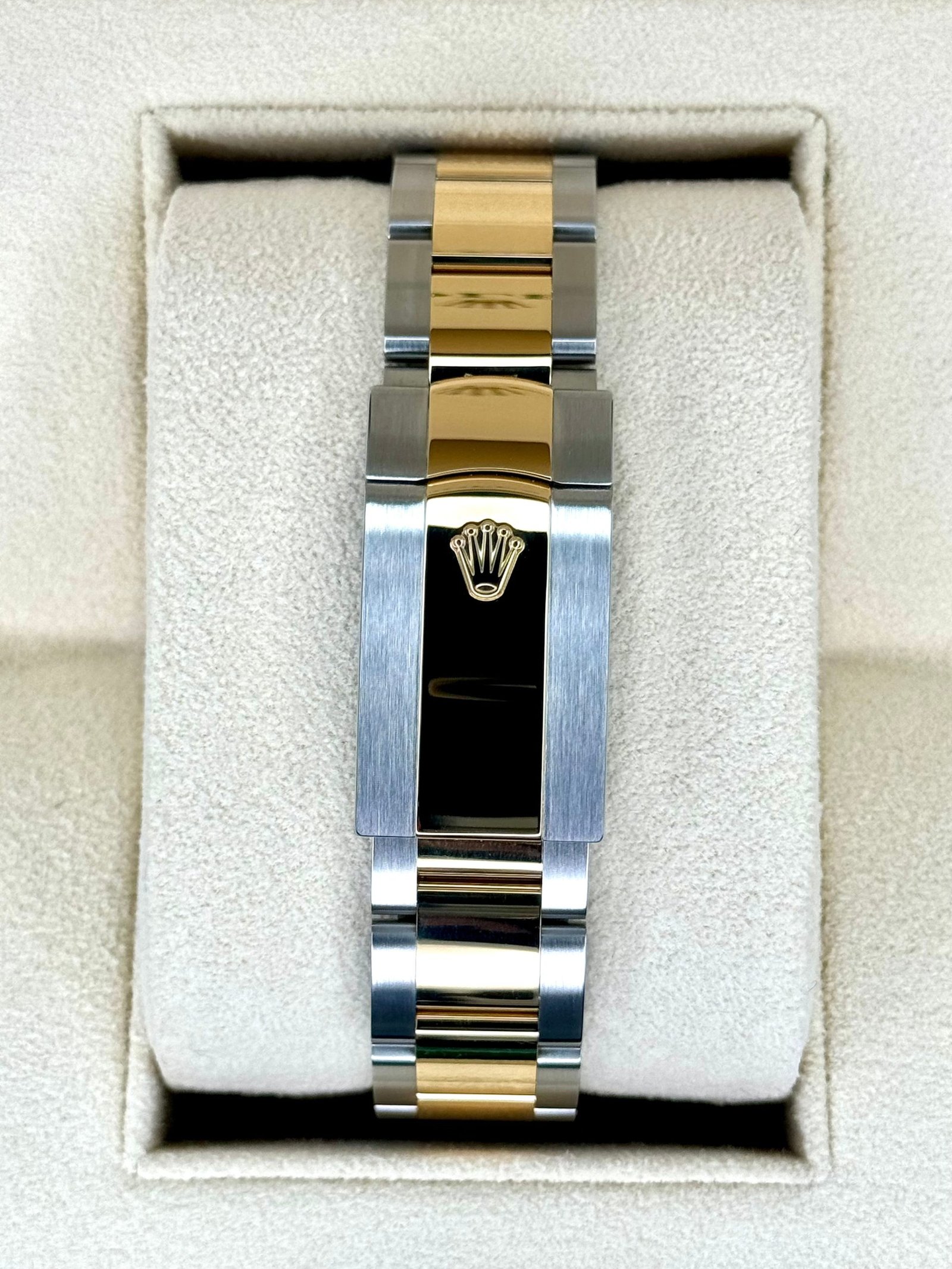 2024 Rolex Datejust 36mm 126233 Two-Tone Champagne Diamond Dial (Unworn) - Image 2