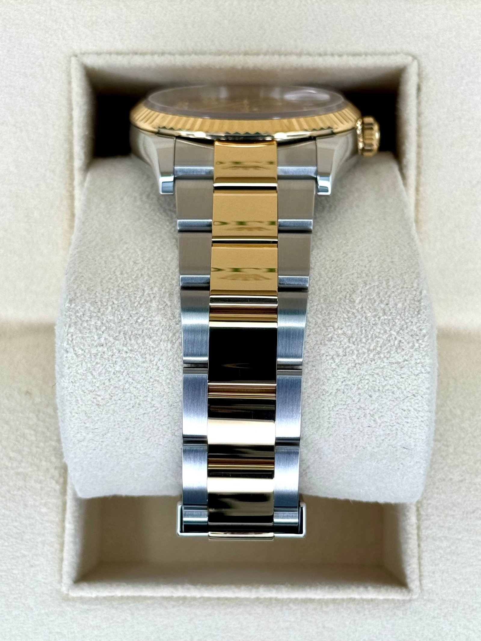 2024 Rolex Datejust 36mm 126233 Two-Tone Champagne Diamond Dial (Unworn) - Image 3
