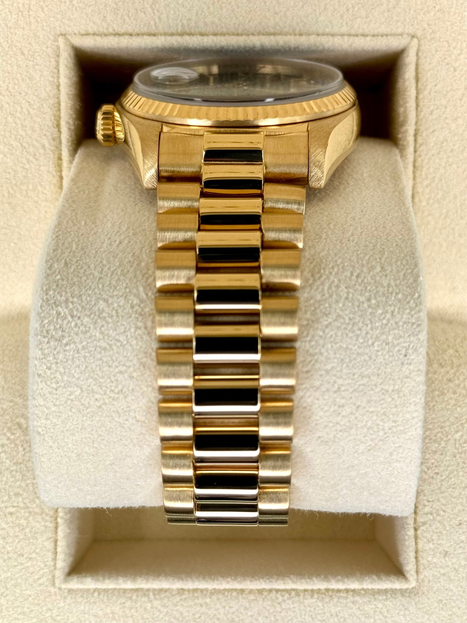 1981 Rolex Day-Date 36mm 18038 Presidential Black Dial - Image 5