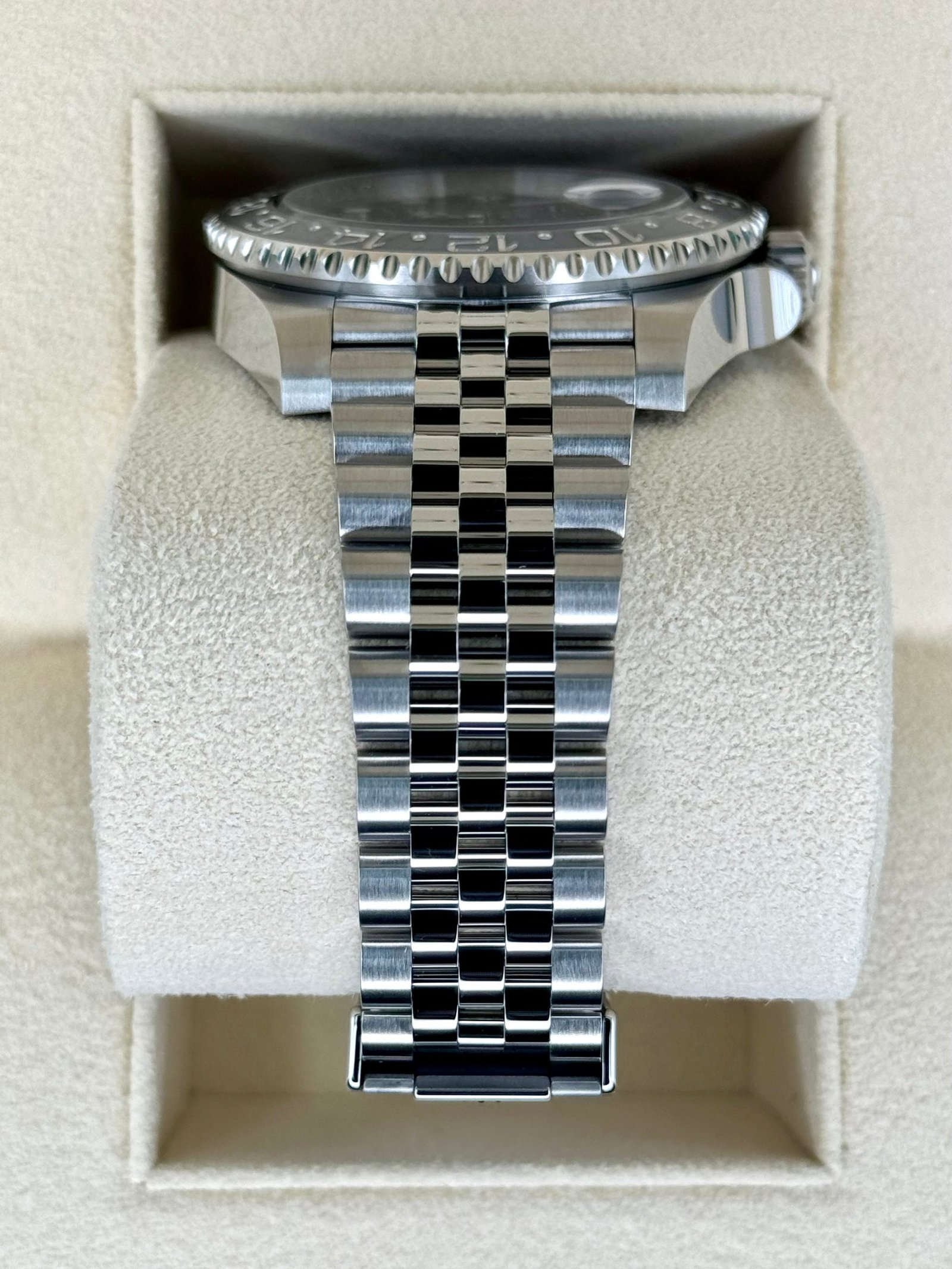 2024 Rolex GMT-Master II “Bruce Wayne” 40mm 126710GRNR Jubilee (Unworn) - Image 3