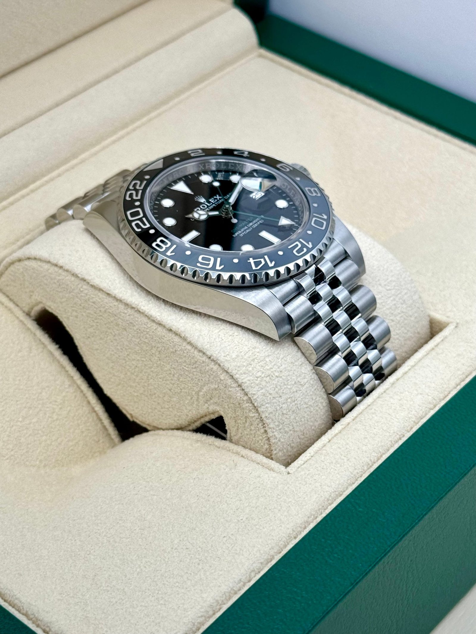 2024 Rolex GMT-Master II “Bruce Wayne” 40mm 126710GRNR Jubilee (Unworn) - Image 6