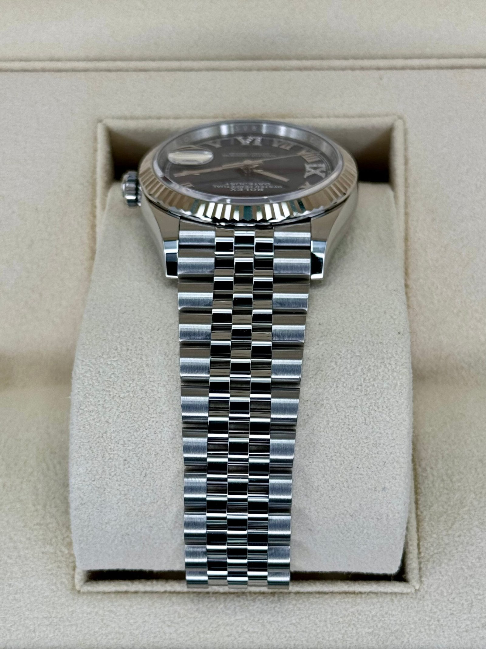2025 Rolex Datejust 36mm 126234 Stainless Steel Jubilee Purple Dial (Unworn) - Image 4