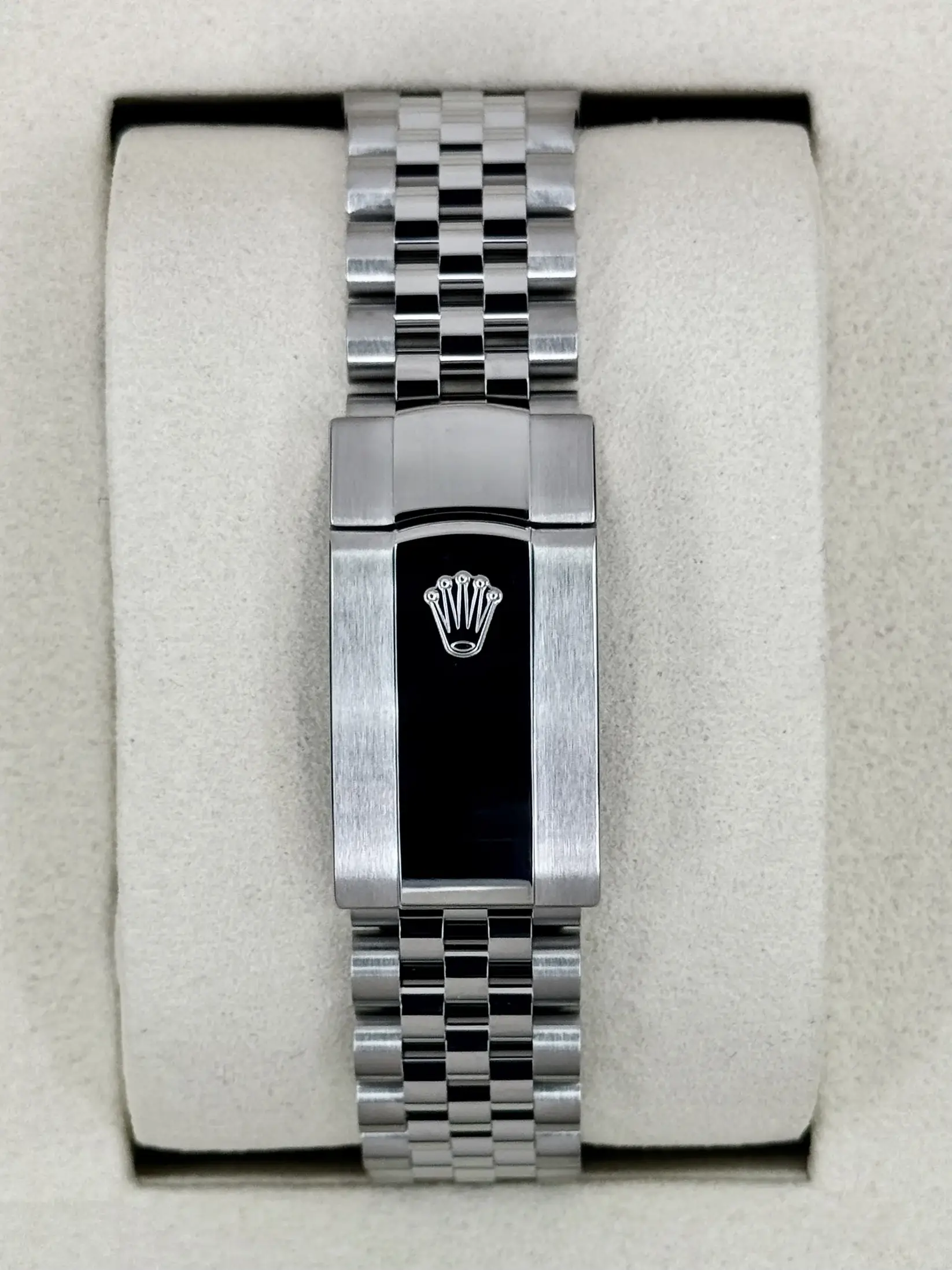 2026 Rolex Datejust 41mm 126334 Jubilee Wimbledon Dial (Unworn) - Image 4