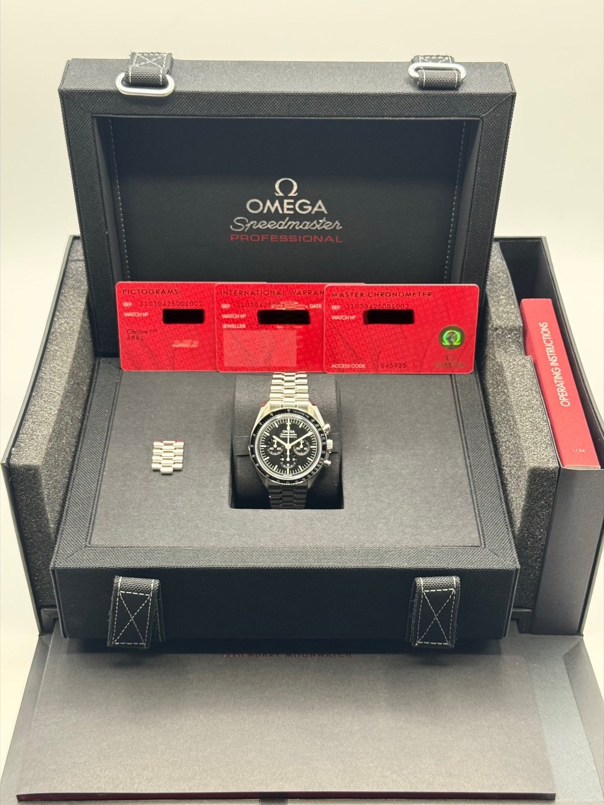 2022 Omega 42mm 310.30.42.50.01.002 Speedmaster Moonwatch Pro - Image 9