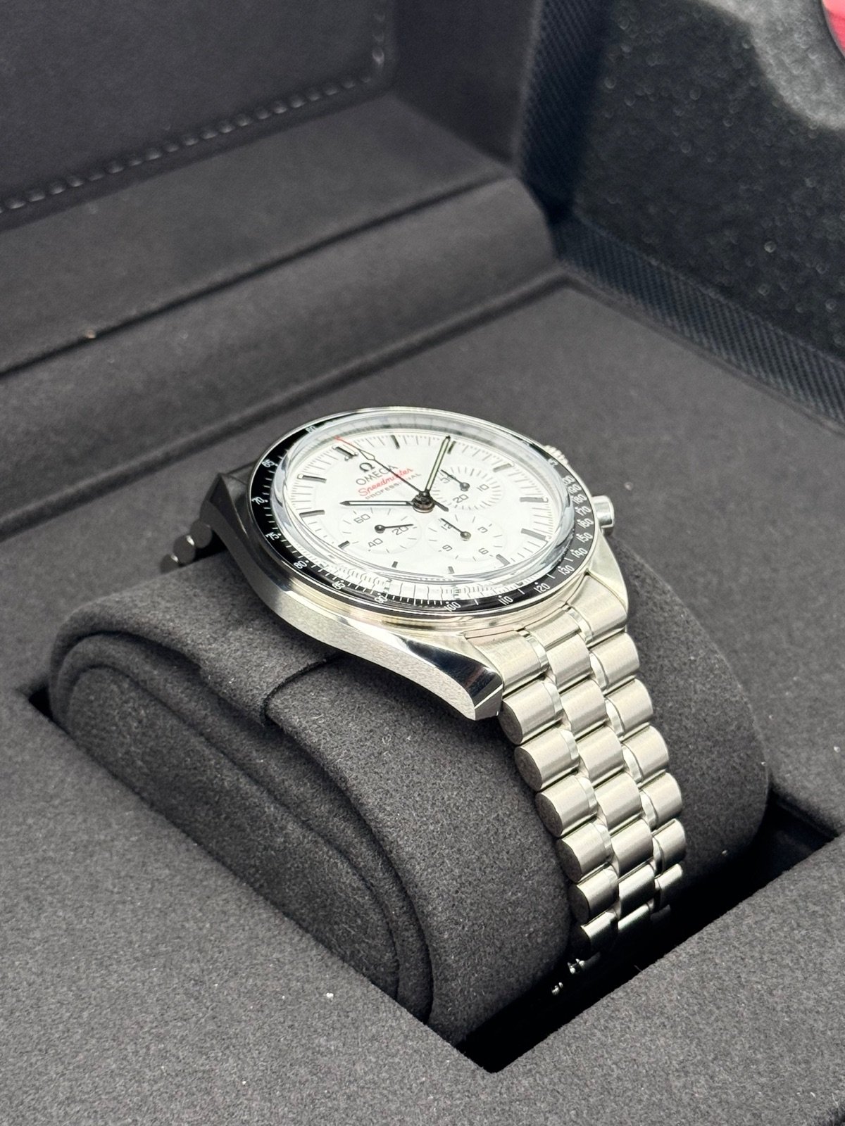 2024 Omega Speedmaster Moonwatch Professional 42mm White Dial - Image 4