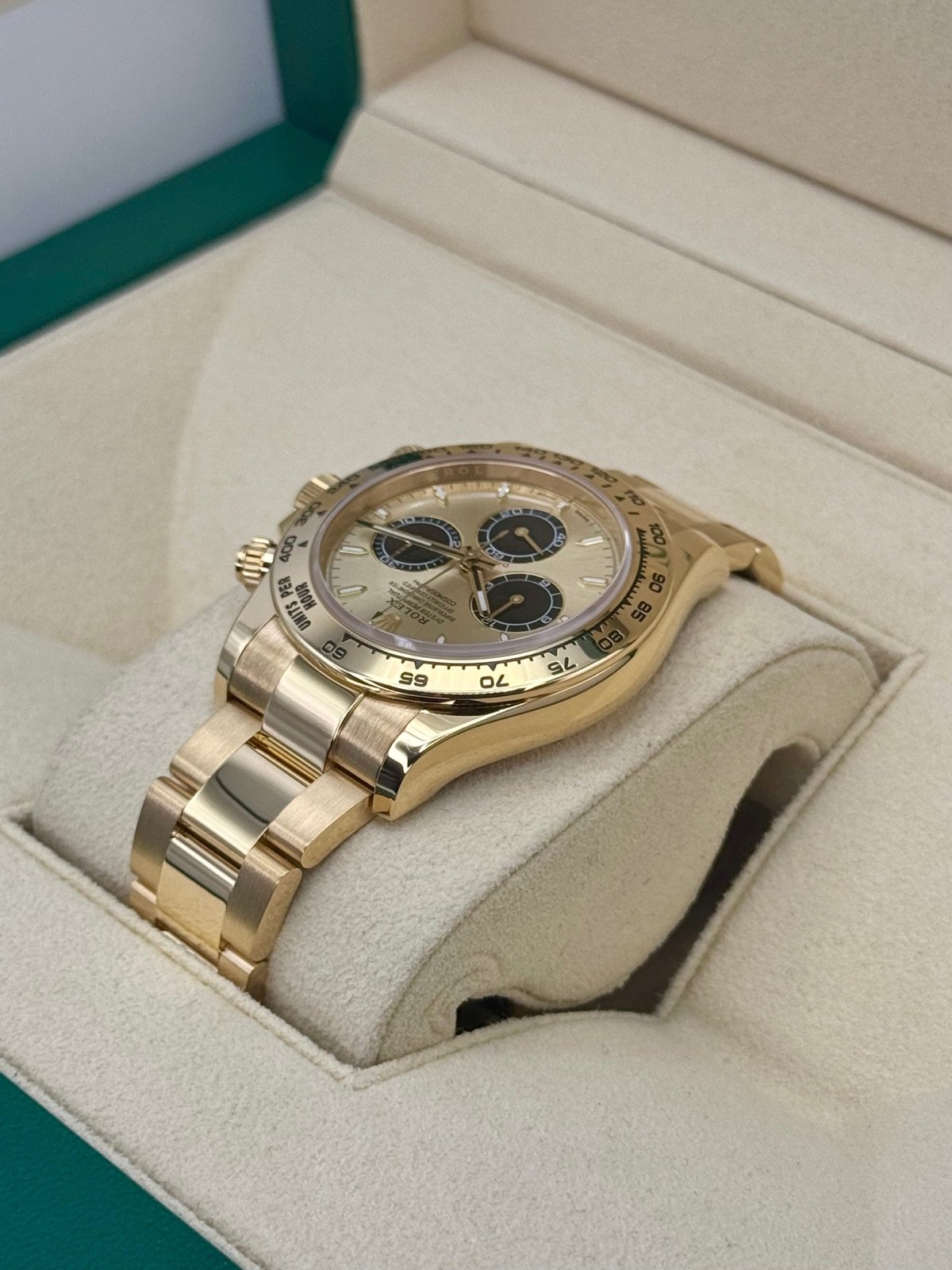2024 Rolex Daytona 40mm 126508 18K Yellow Gold Pikachu Dial - Image 7