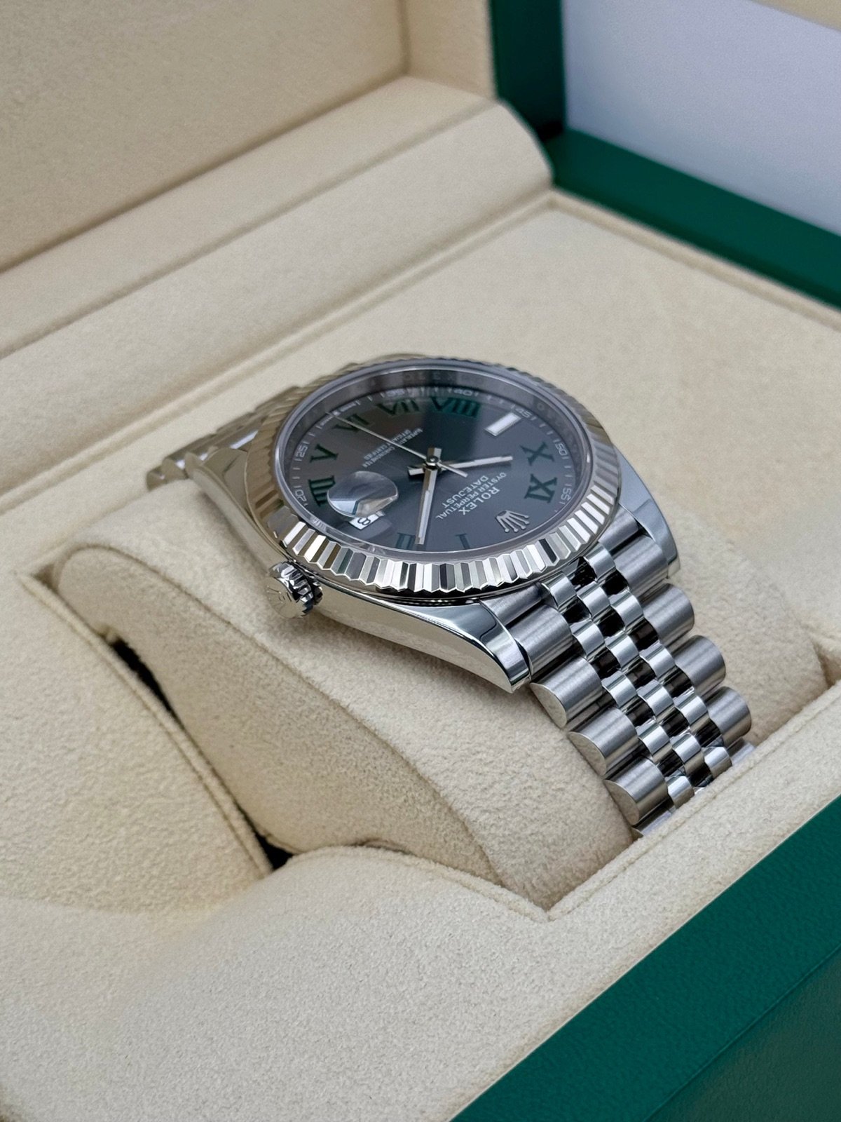 2024 Rolex Datejust 41mm 126334 Jubilee Wimbledon Dial - Image 8