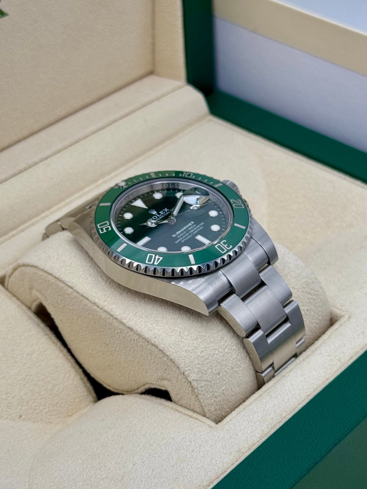 2017 Rolex Submariner “Hulk” 40mm 116610LV Green Dial - Image 6