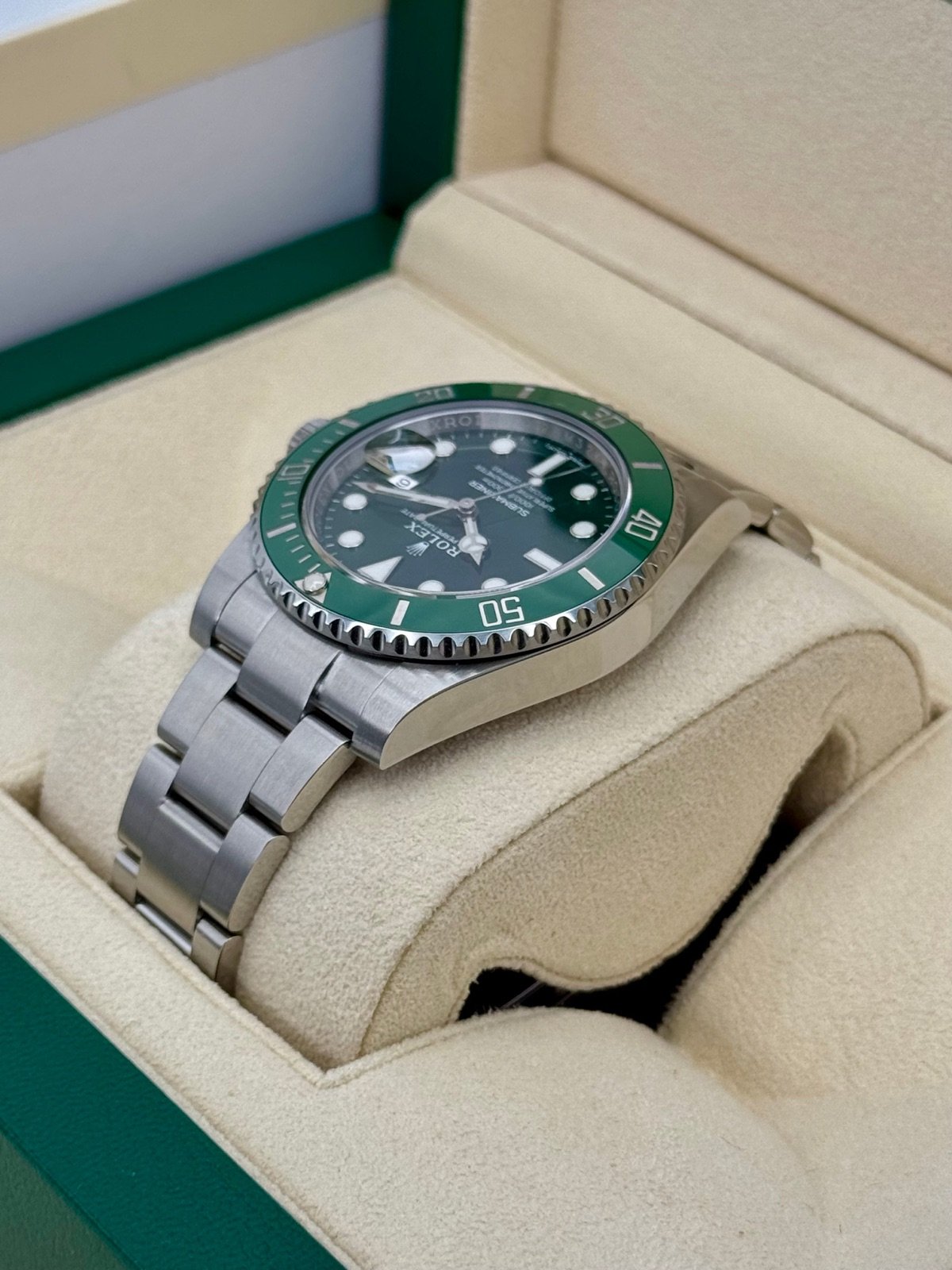 2017 Rolex Submariner “Hulk” 40mm 116610LV Green Dial - Image 7