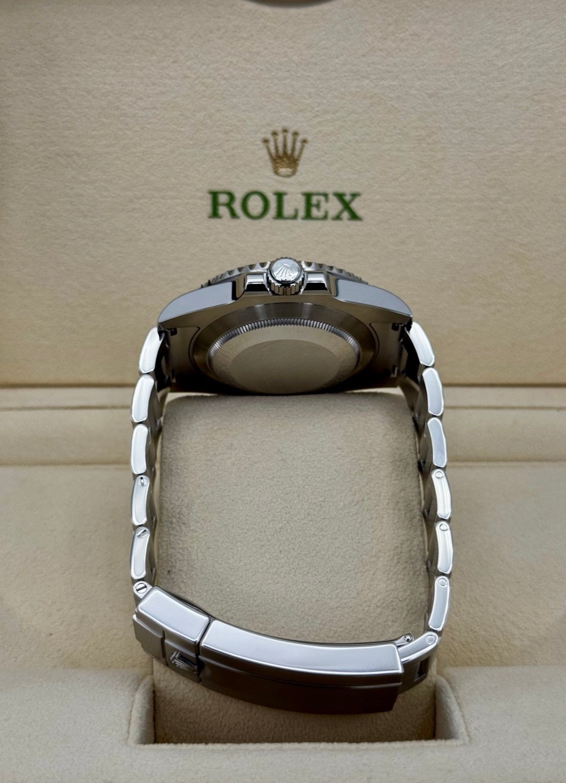 2017 Rolex Submariner “Hulk” 40mm 116610LV Green Dial - Image 9