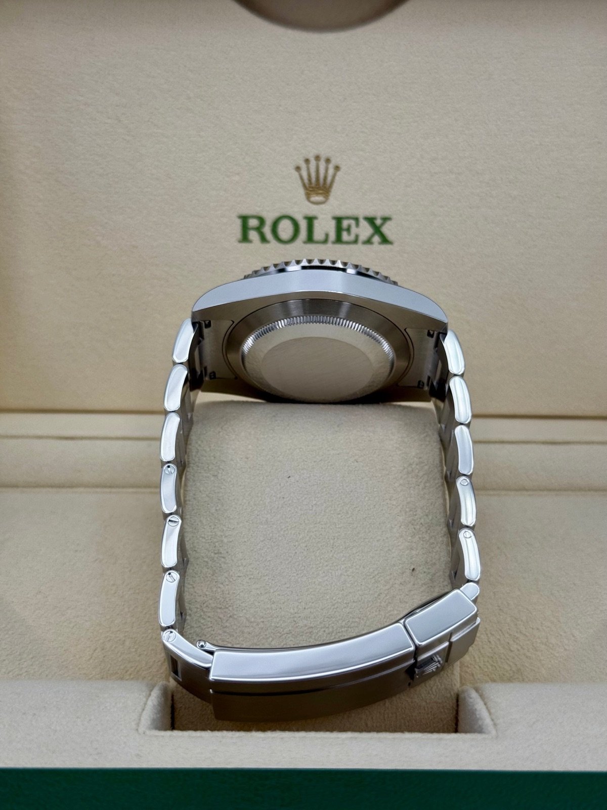 2017 Rolex Submariner “Hulk” 40mm 116610LV Green Dial - Image 10