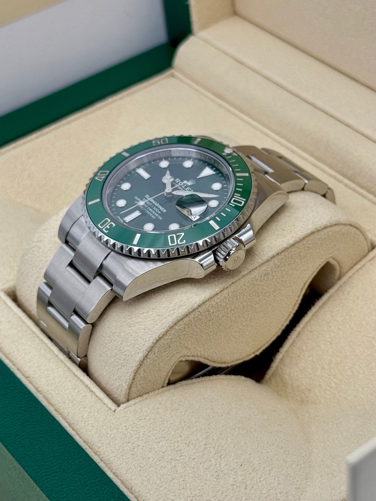 2017 Rolex Submariner “Hulk” 40mm 116610LV Green Dial - Image 5