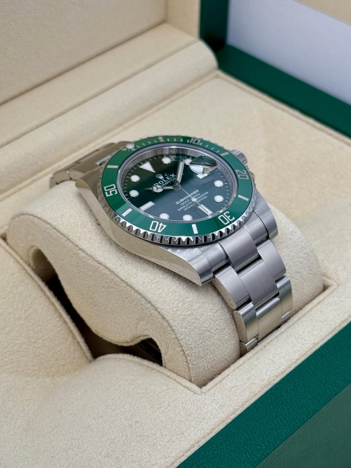 2017 Rolex Submariner “Hulk” 40mm 116610LV Green Dial - Image 6