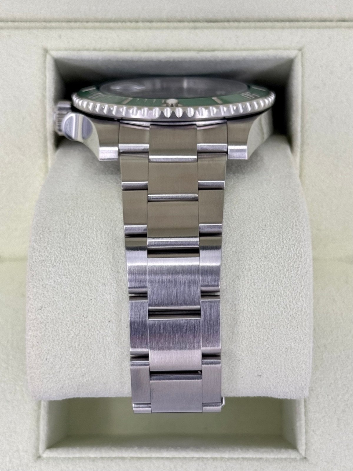 2013 Rolex Submariner “Hulk” 40mm 116610LV Green Dial - Image 4