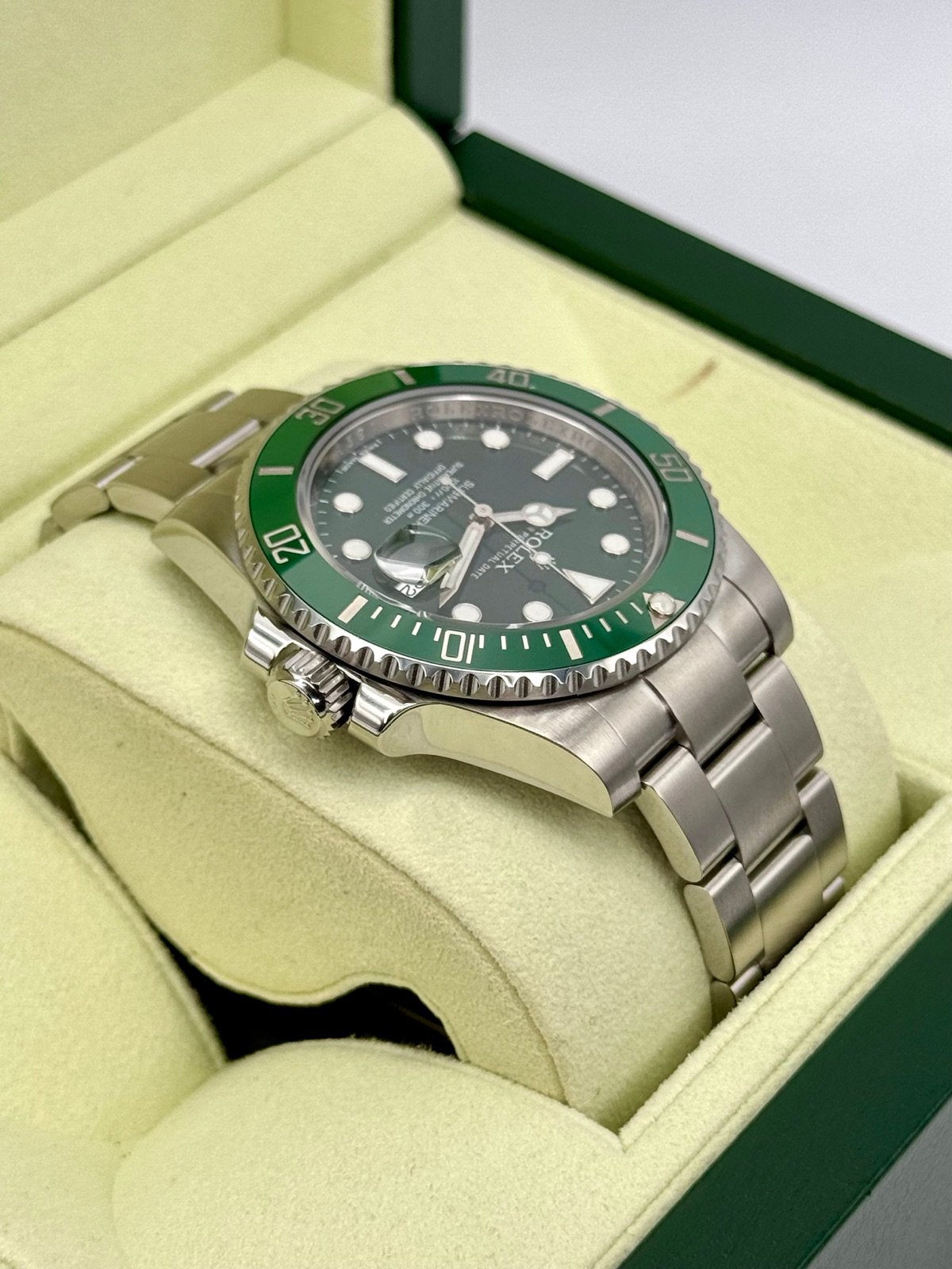 2013 Rolex Submariner “Hulk” 40mm 116610LV Green Dial - Image 8