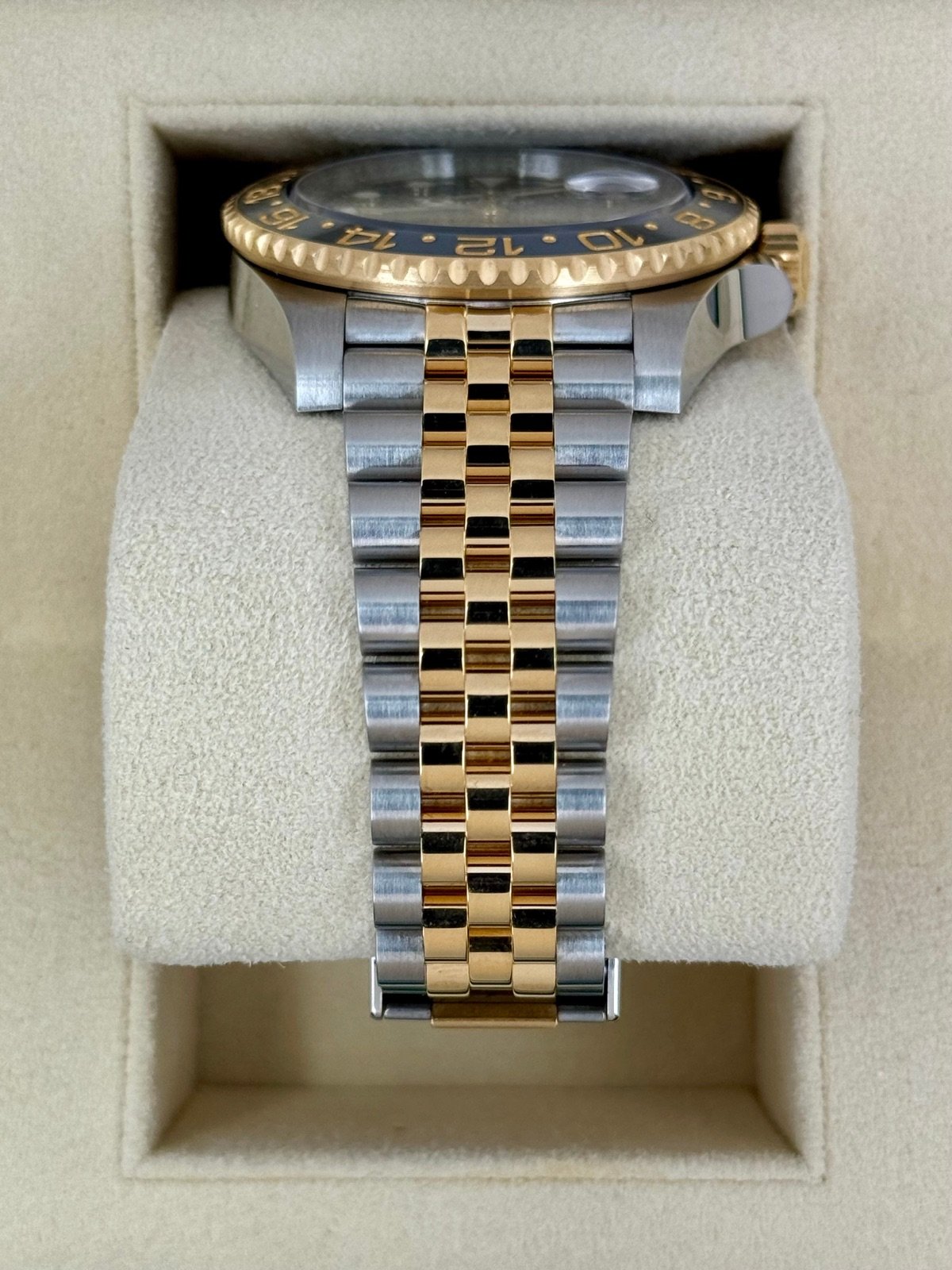 2024 Rolex GMT-Master II 40mm 126713GRNR Two-Tone Jubilee Black Dial - Image 3