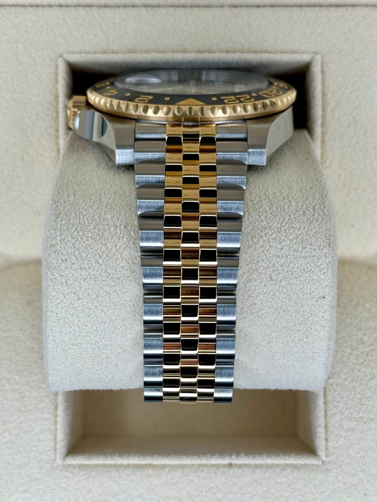 2024 Rolex GMT-Master II 40mm 126713GRNR Two-Tone Jubilee Black Dial - Image 4