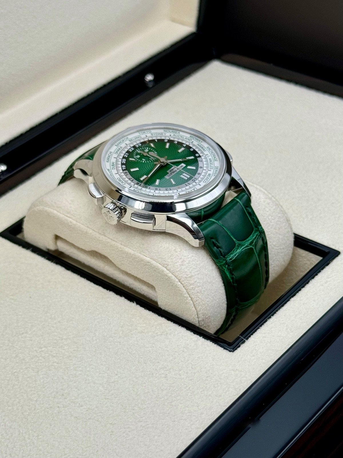 2023 Patek Philippe 5930P World Time Flyback Chronograph Platinum Green Dial - Image 8