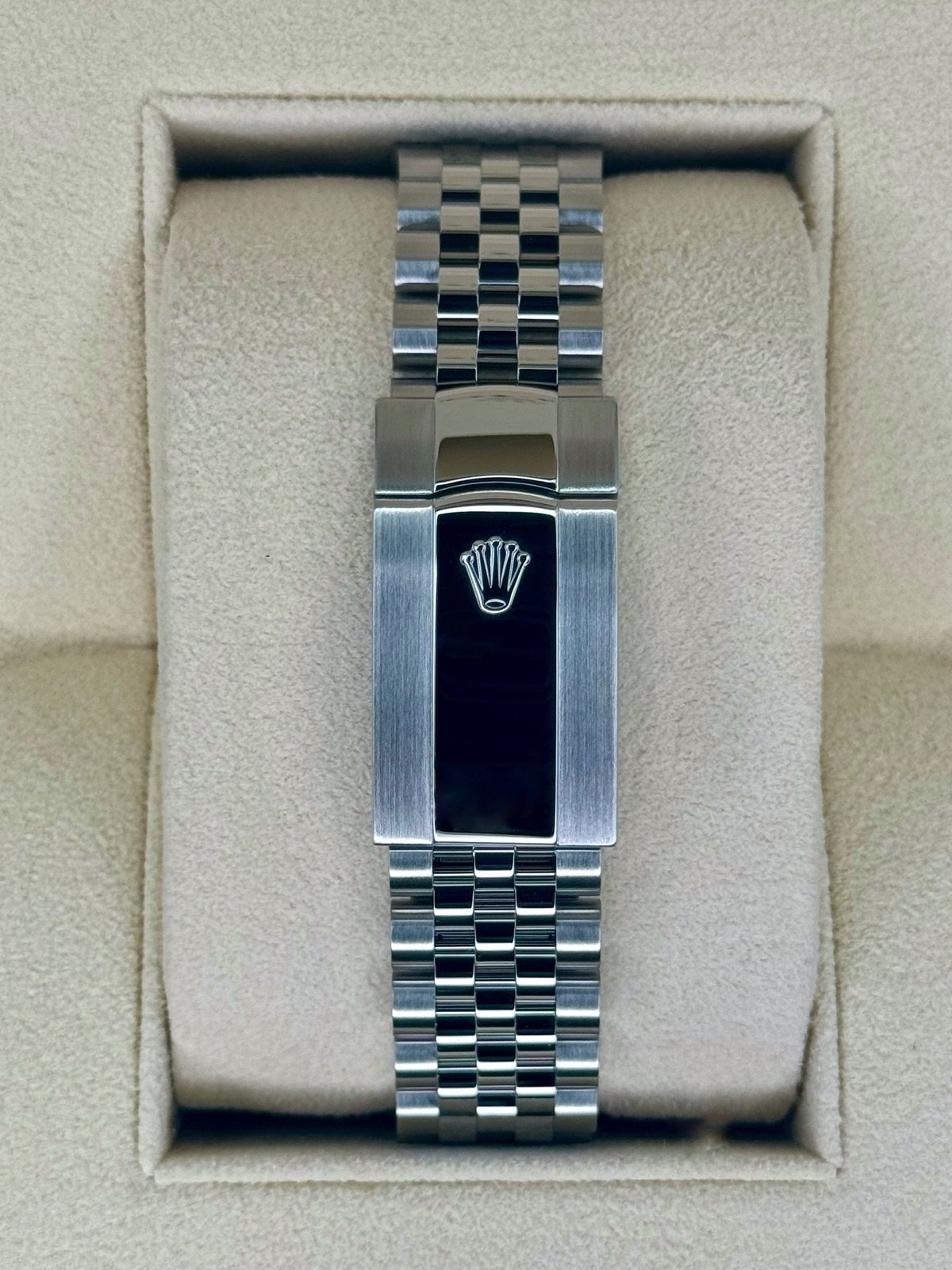 2023 Datejust 36mm 126234 Stainless Steel Jubilee Blue Motif Dial - Image 2