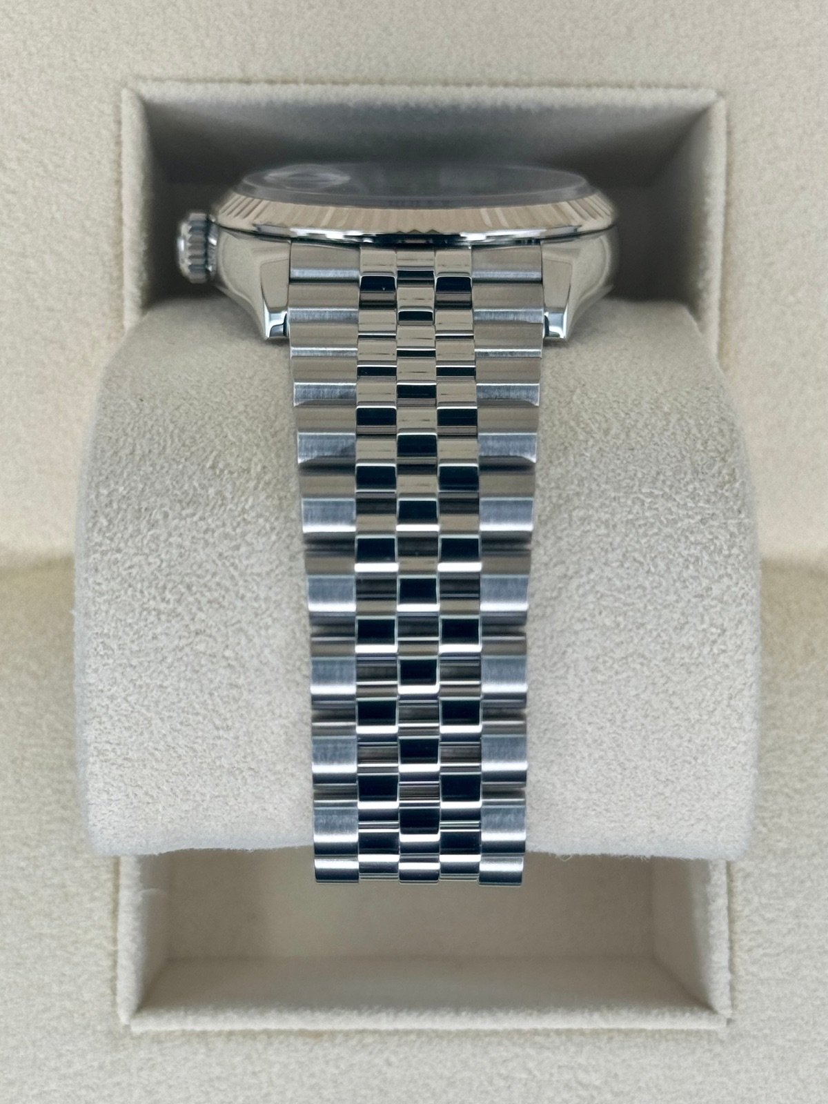 2023 Datejust 36mm 126234 Stainless Steel Jubilee Blue Motif Dial - Image 4