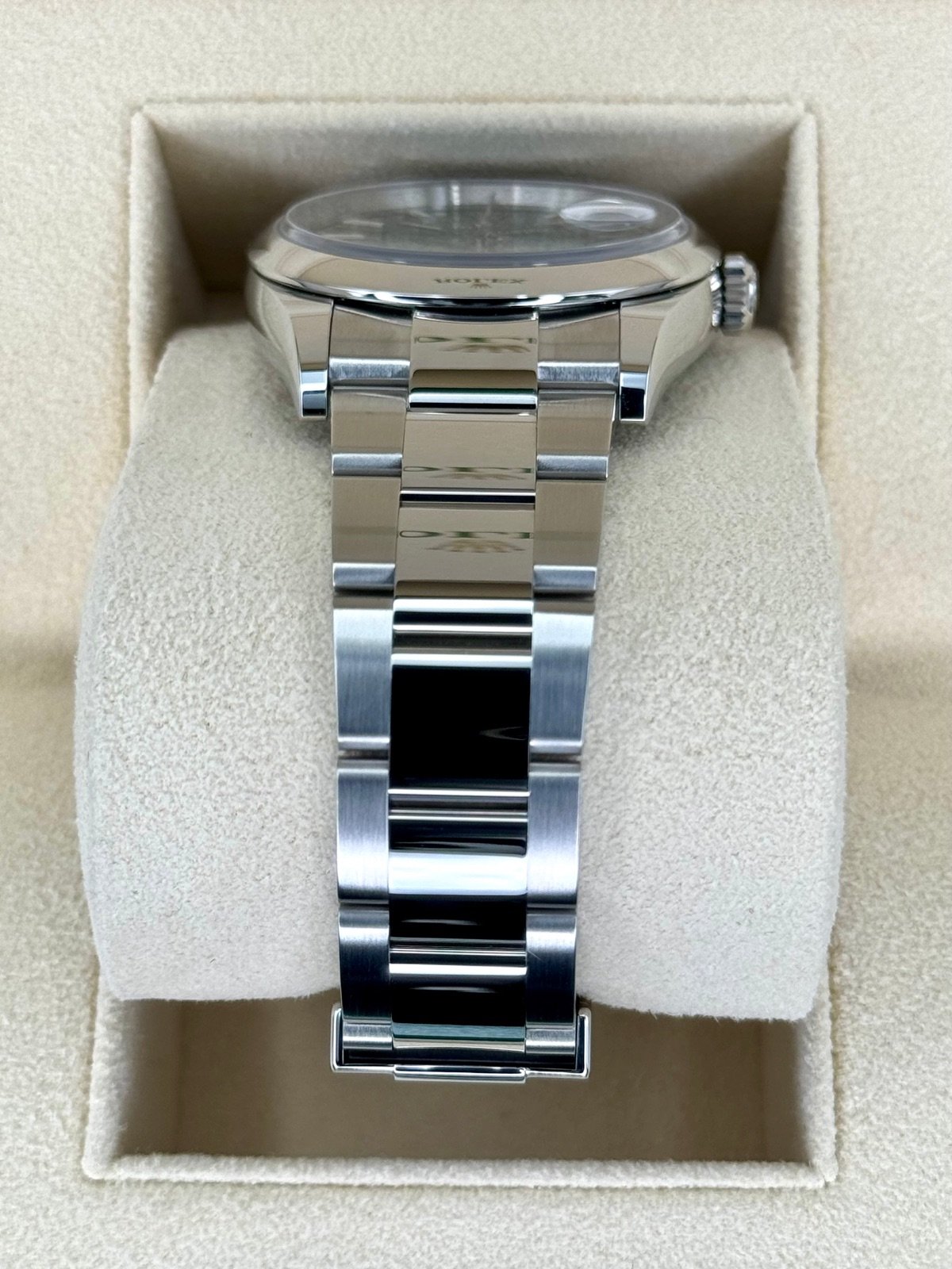2024 Rolex Datejust 36mm 126200 Oyster Mint Green Dial (Unworn) - Image 3