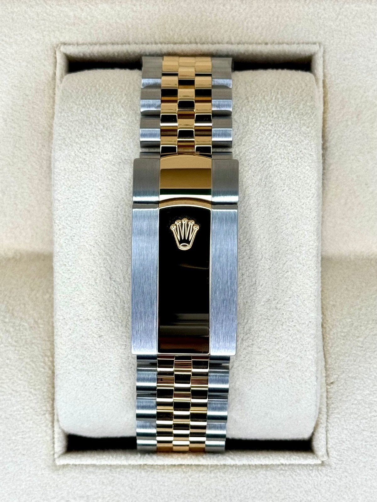 2024 Rolex Sky-Dweller 42mm 336933 Jubilee Champagne Dial (Unworn) - Image 2