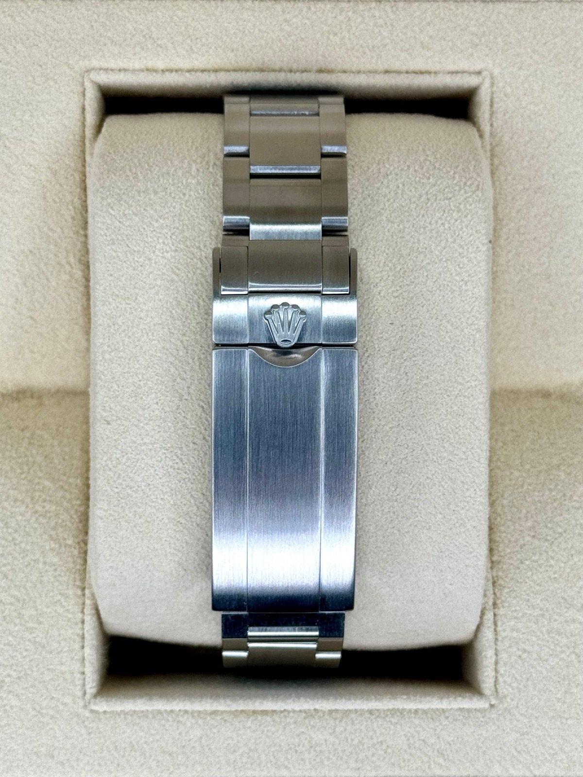 2017 Rolex Submariner “Hulk” 40mm 116610LV Green Dial - Image 2