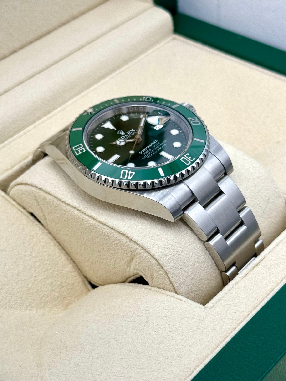 2017 Rolex Submariner “Hulk” 40mm 116610LV Green Dial - Image 6