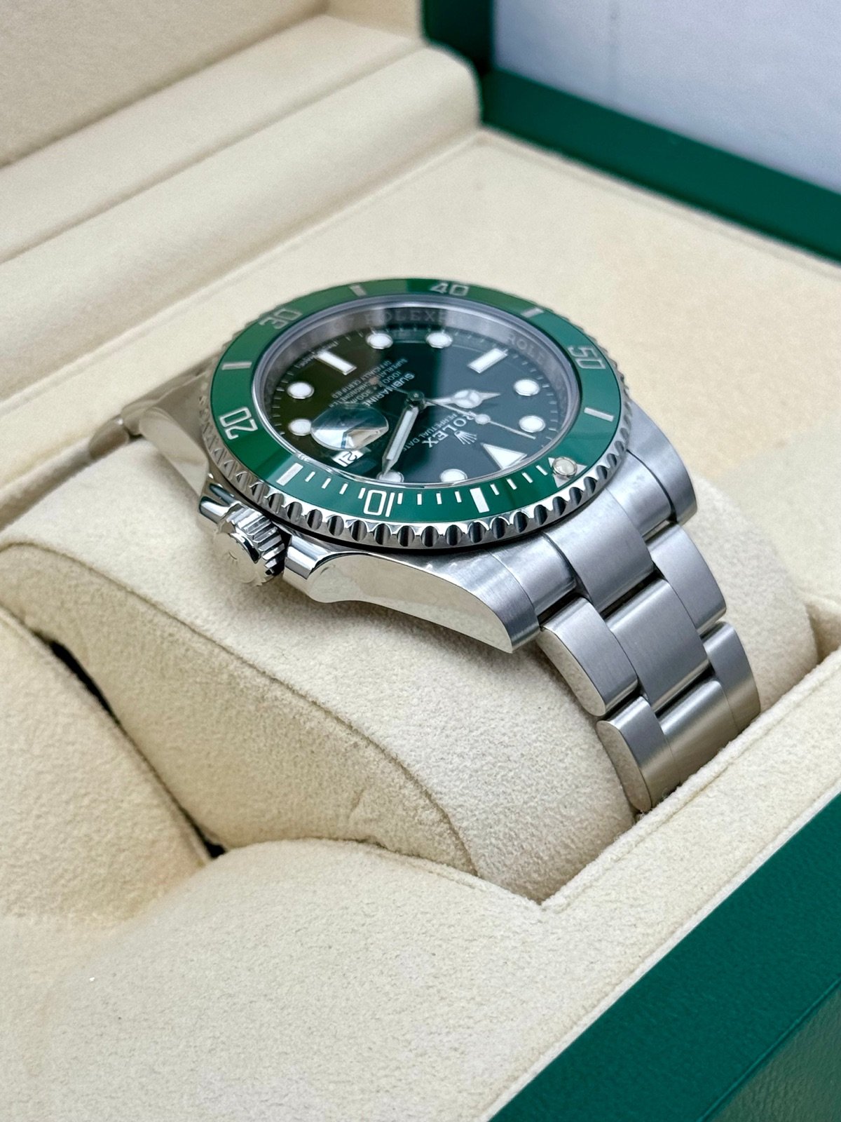 2017 Rolex Submariner “Hulk” 40mm 116610LV Green Dial - Image 8