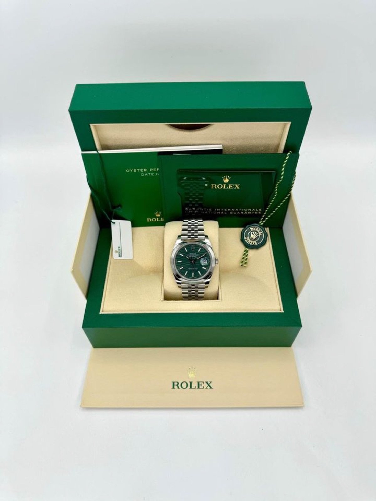 Rolex Datejust 41mm 126334 Jubilee Green Motif Dial (Unworn) - Image 11