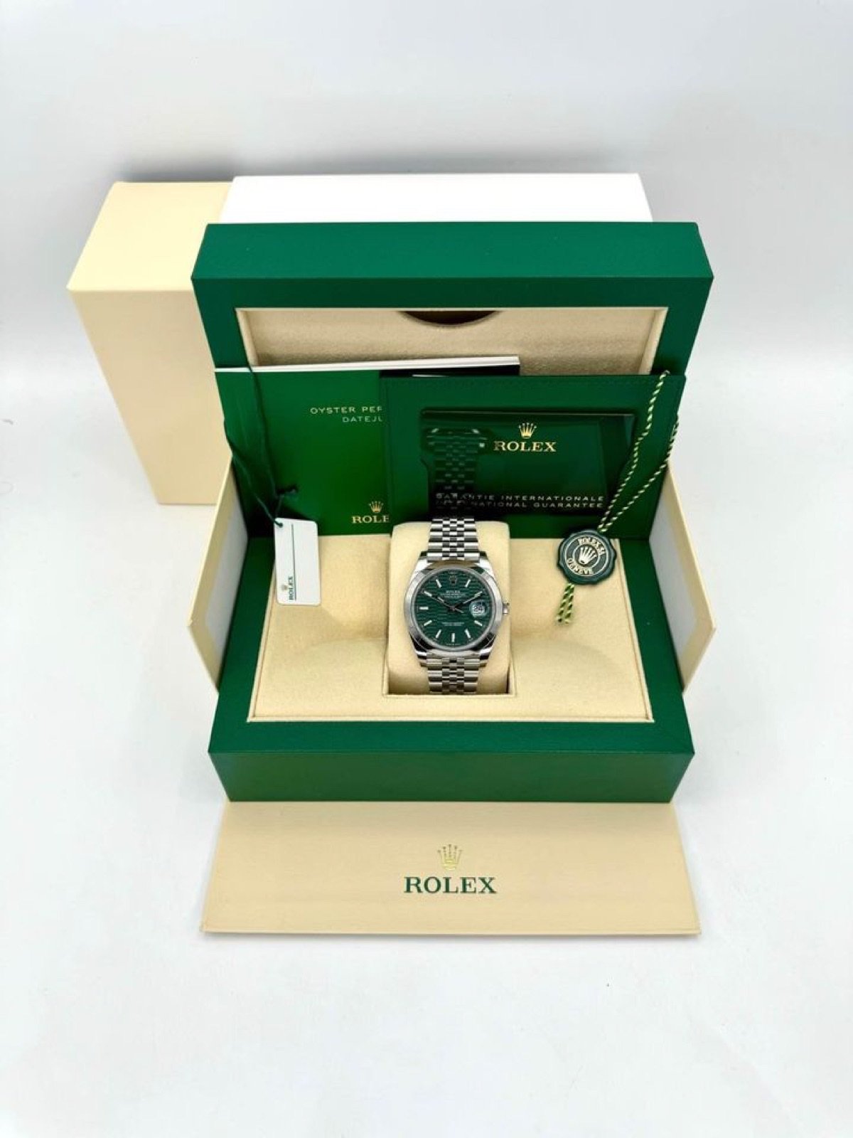 Rolex Datejust 41mm 126334 Jubilee Green Motif Dial (Unworn) - Image 12