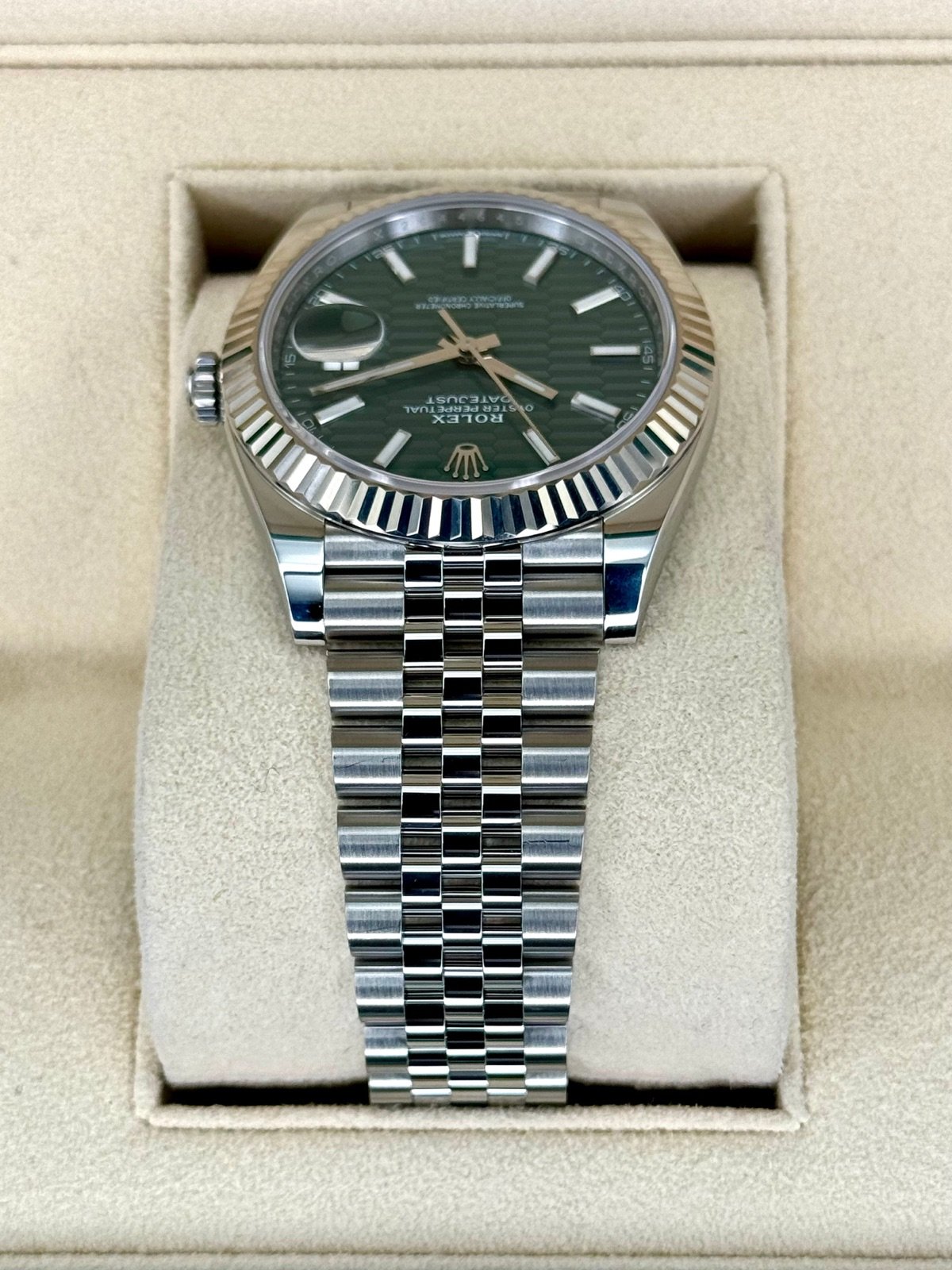 Rolex Datejust 41mm 126334 Jubilee Green Motif Dial (Unworn) - Image 4