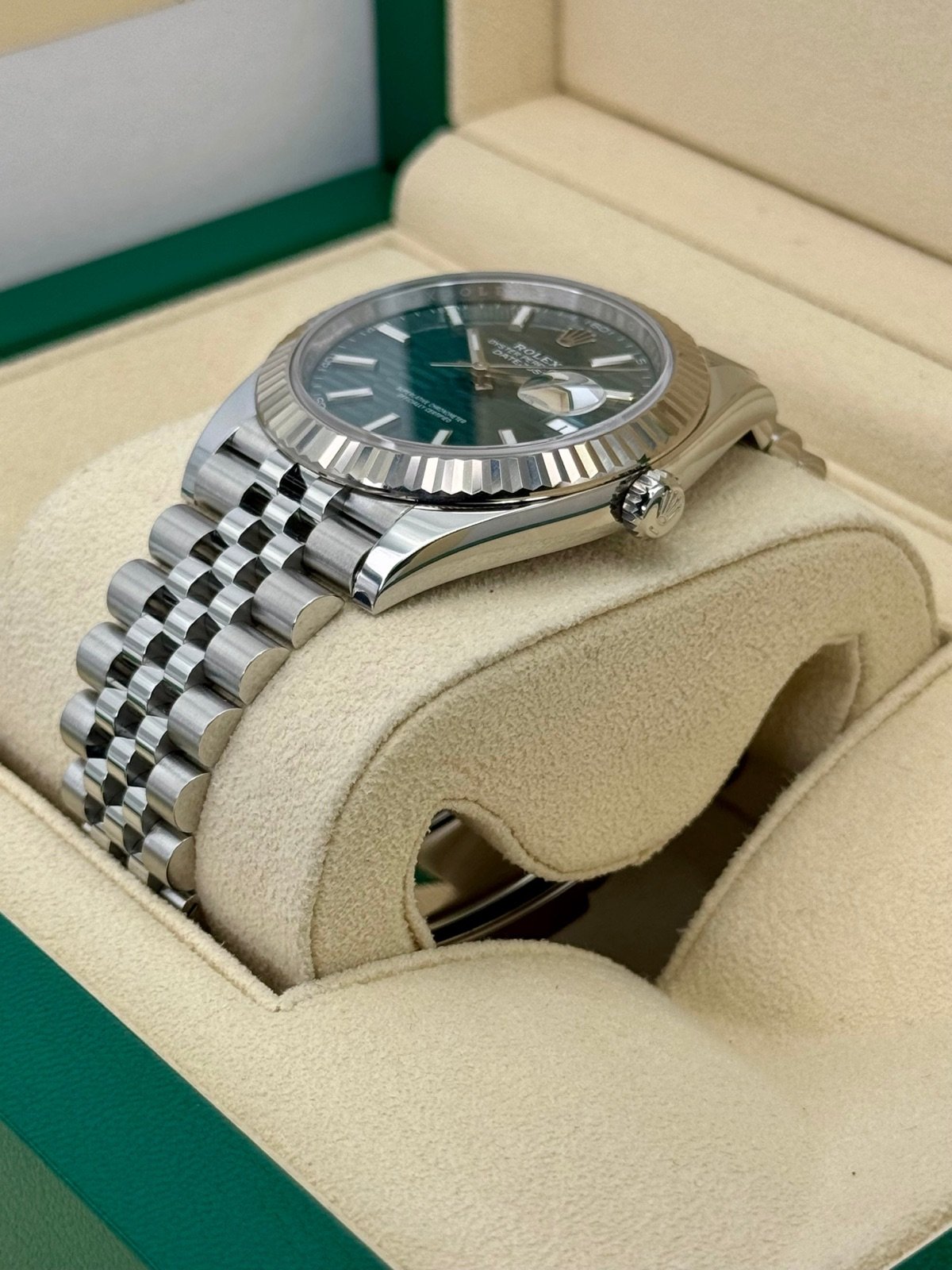 Rolex Datejust 41mm 126334 Jubilee Green Motif Dial (Unworn) - Image 5